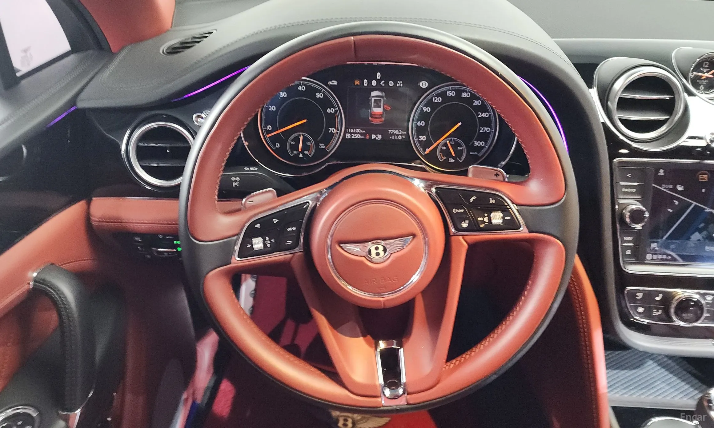 Bentley Bentayga превью 13