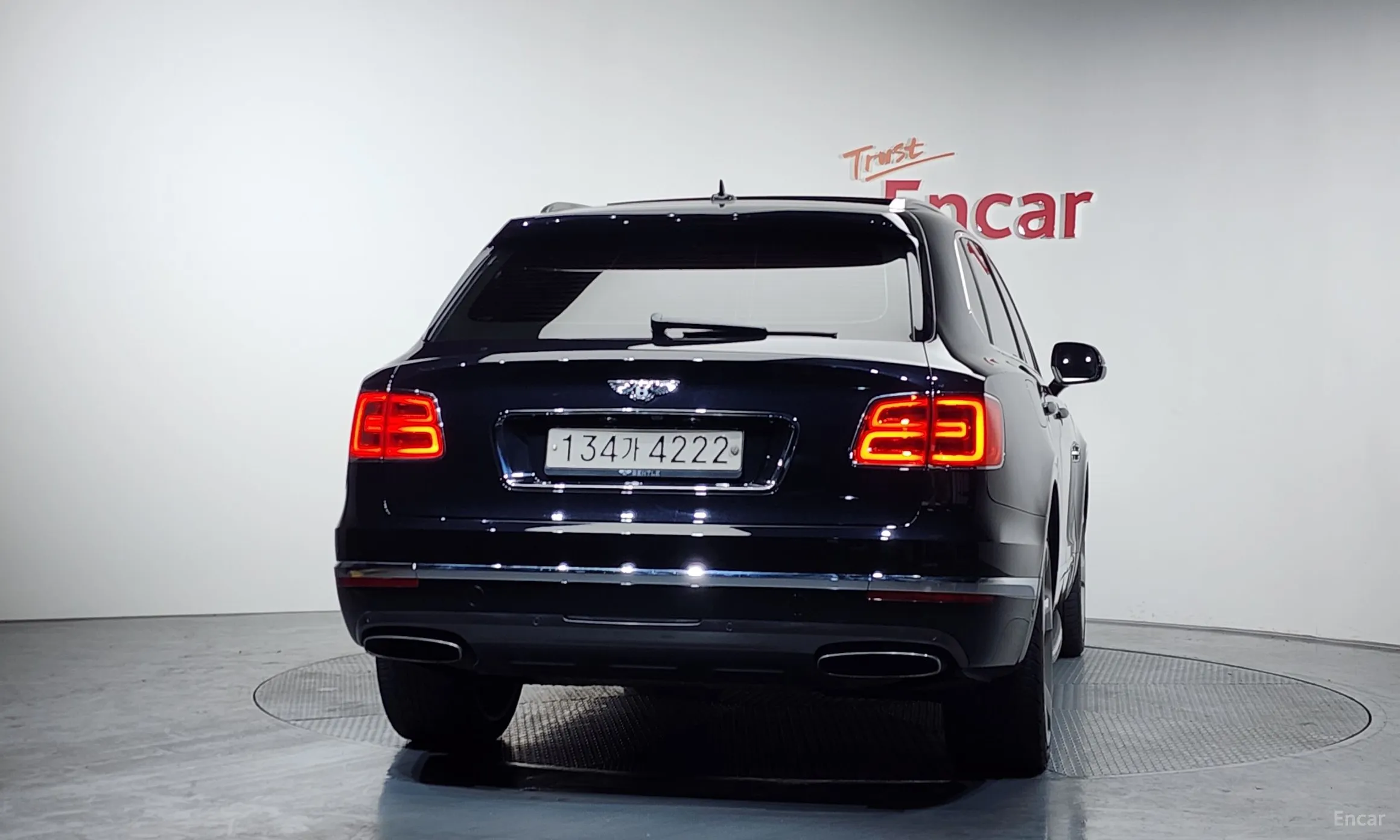 Bentley Bentayga превью 4