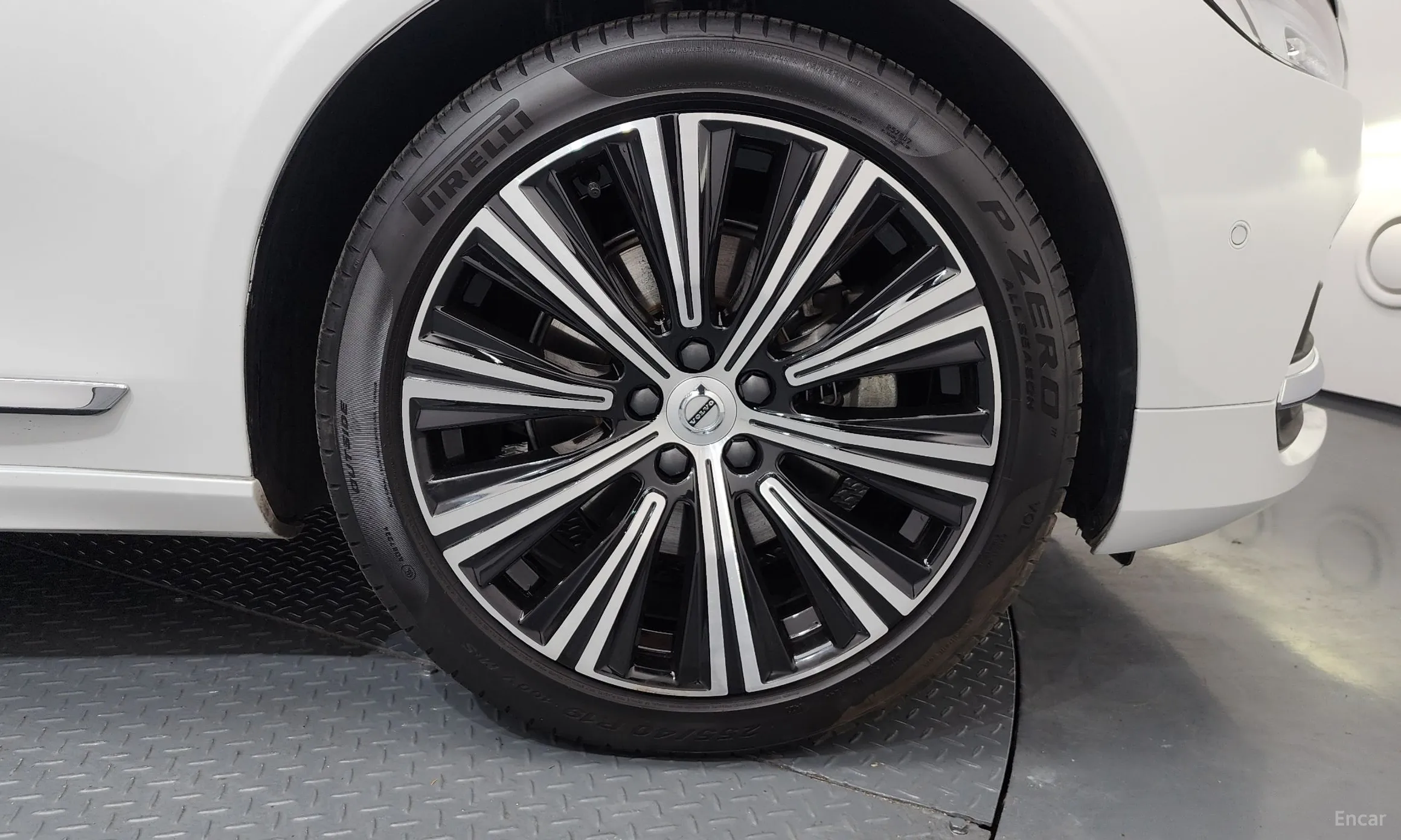Volvo S90 превью 5
