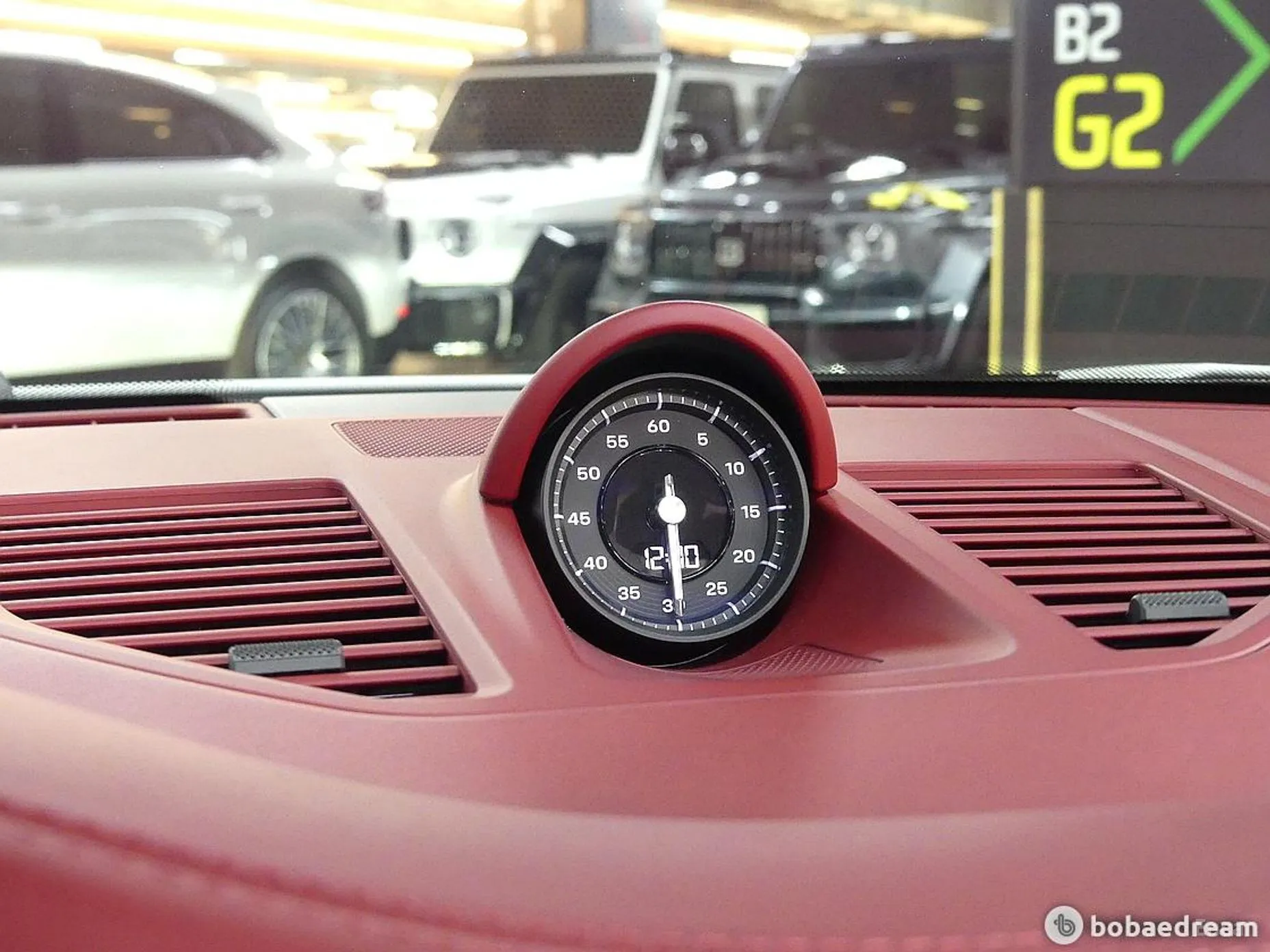 Porsche 911 (992) превью 14