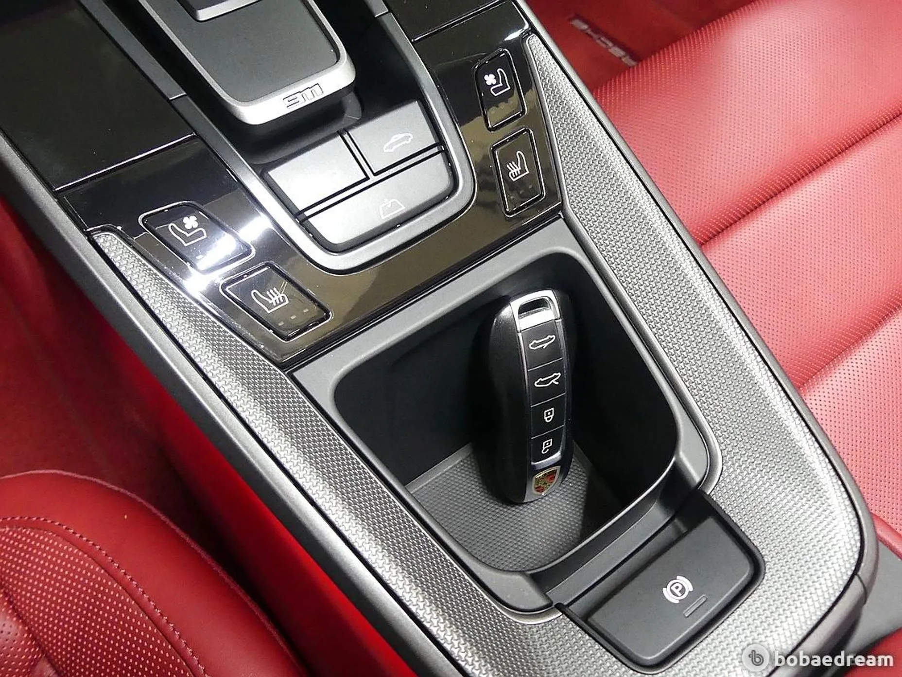 Porsche 911 (992) превью 18