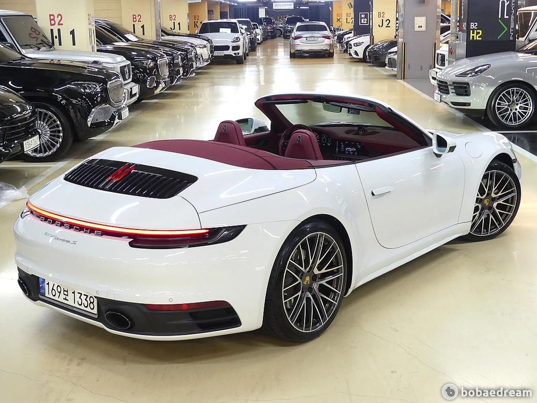 Porsche 911 (992) превью 9