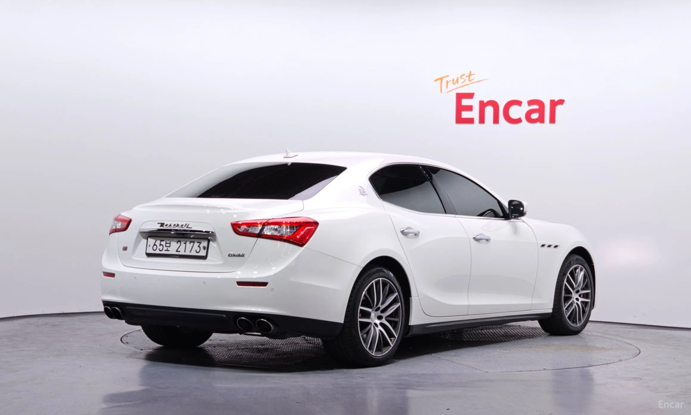 Maserati Ghibli превью 2