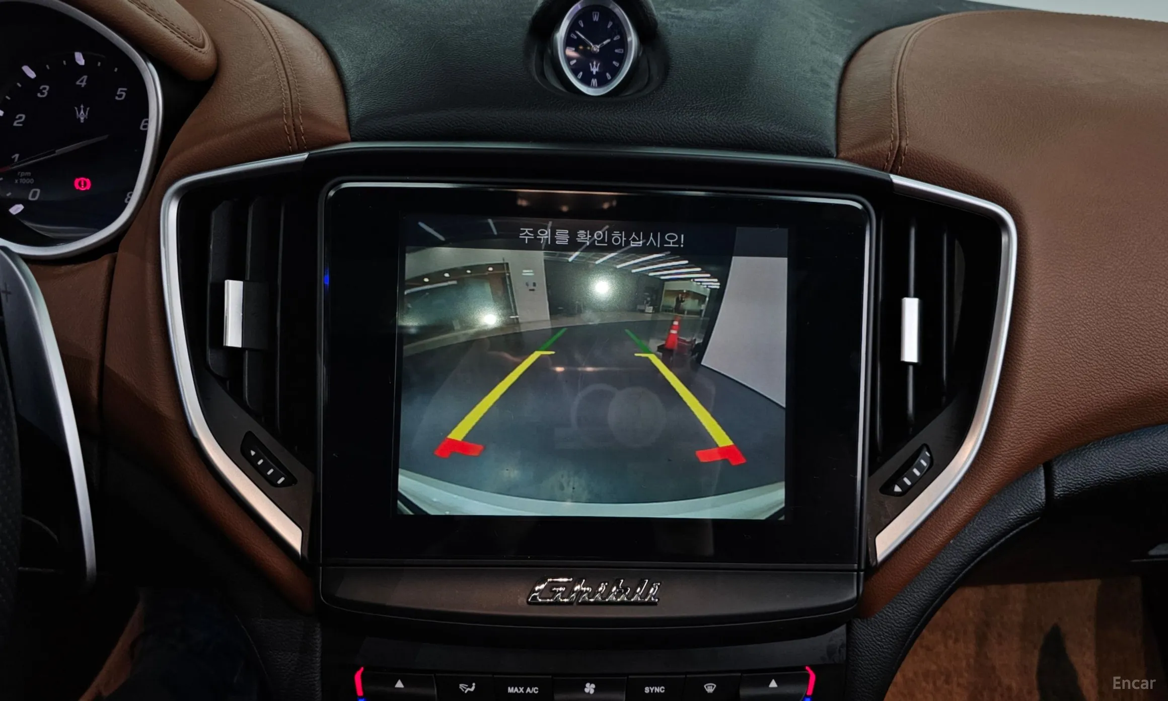 Maserati Ghibli превью 16