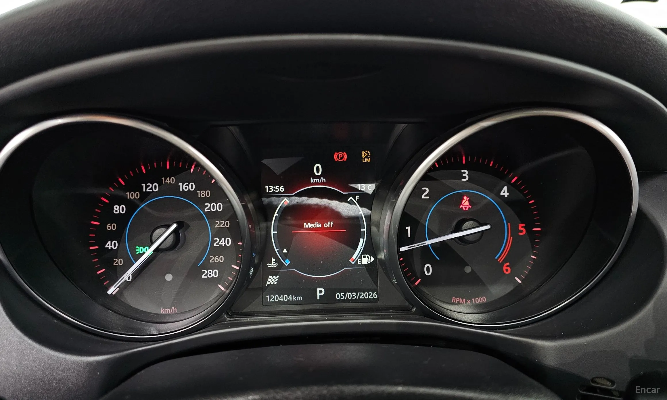 Jaguar XE превью 8