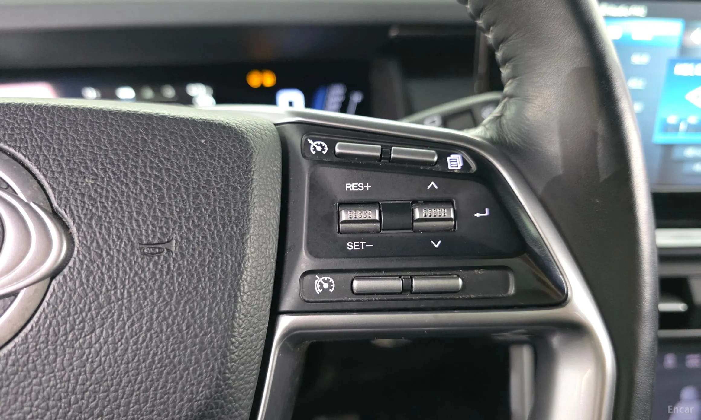 KG Mobility (SsangYong) Torres превью 13
