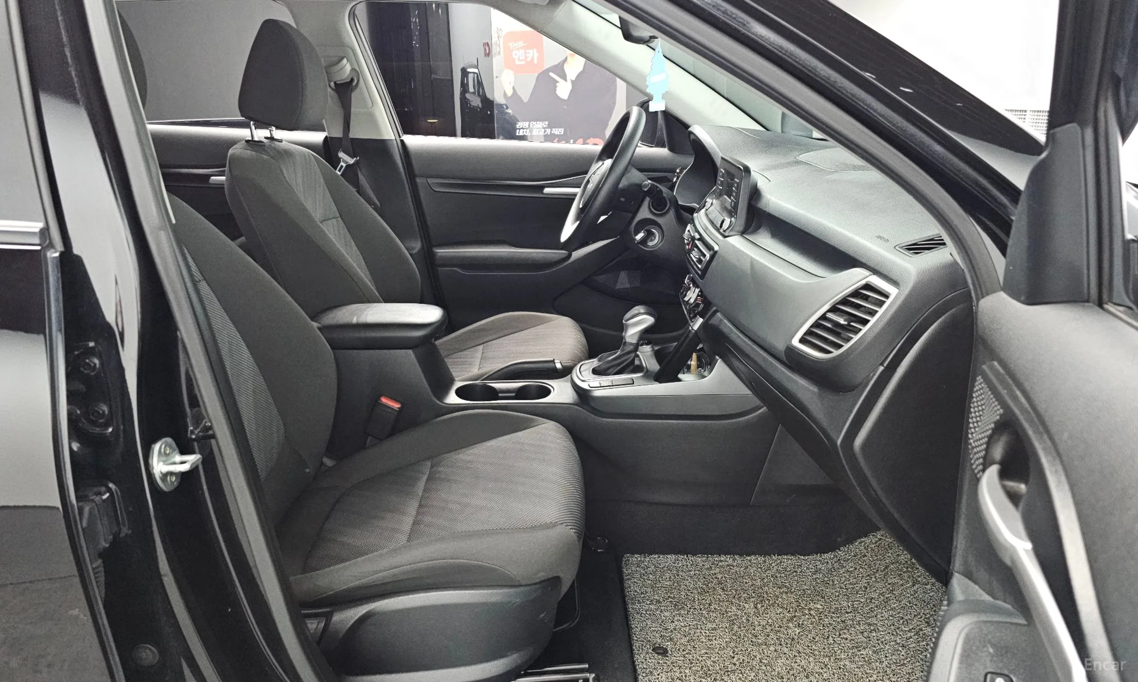 Kia Seltos превью 11