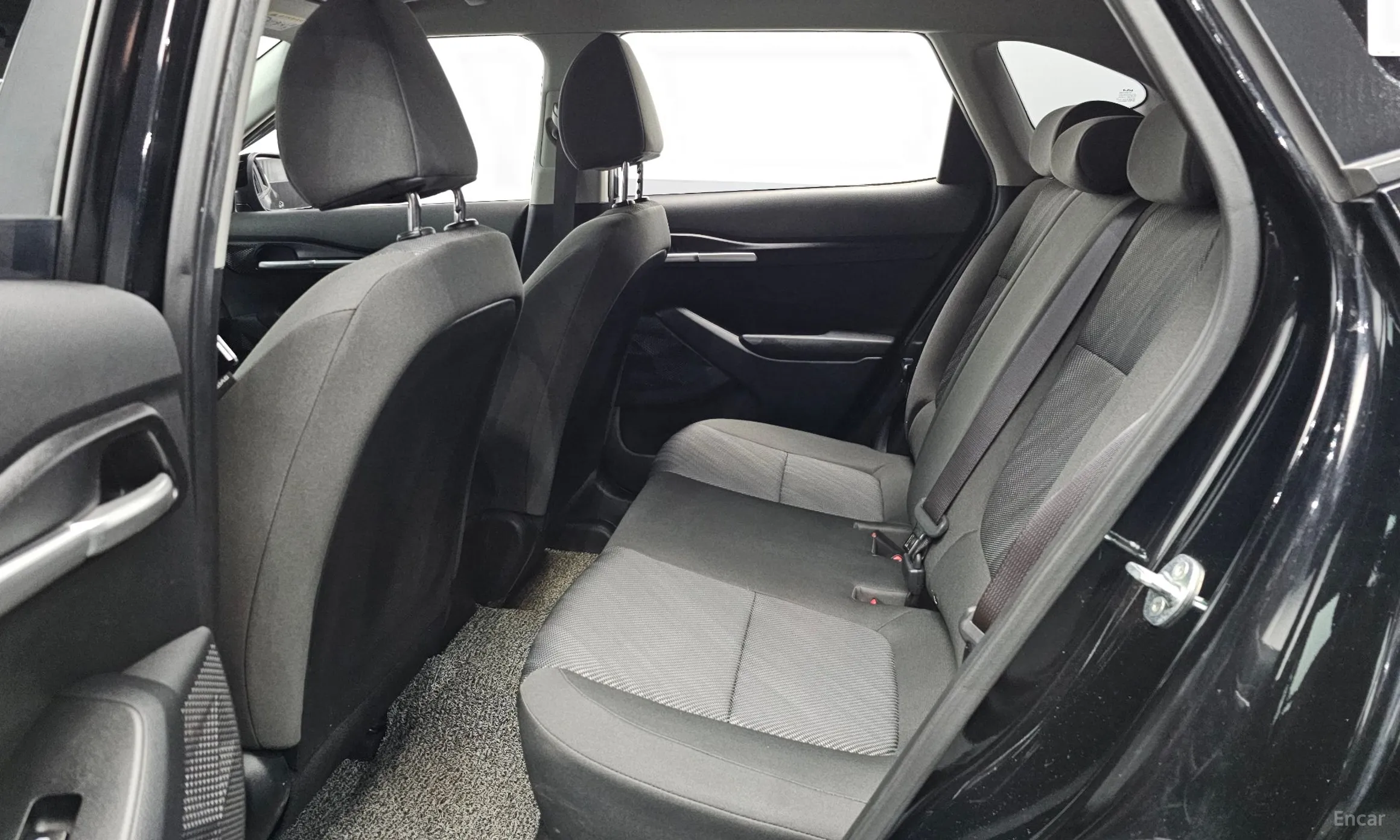 Kia Seltos превью 12