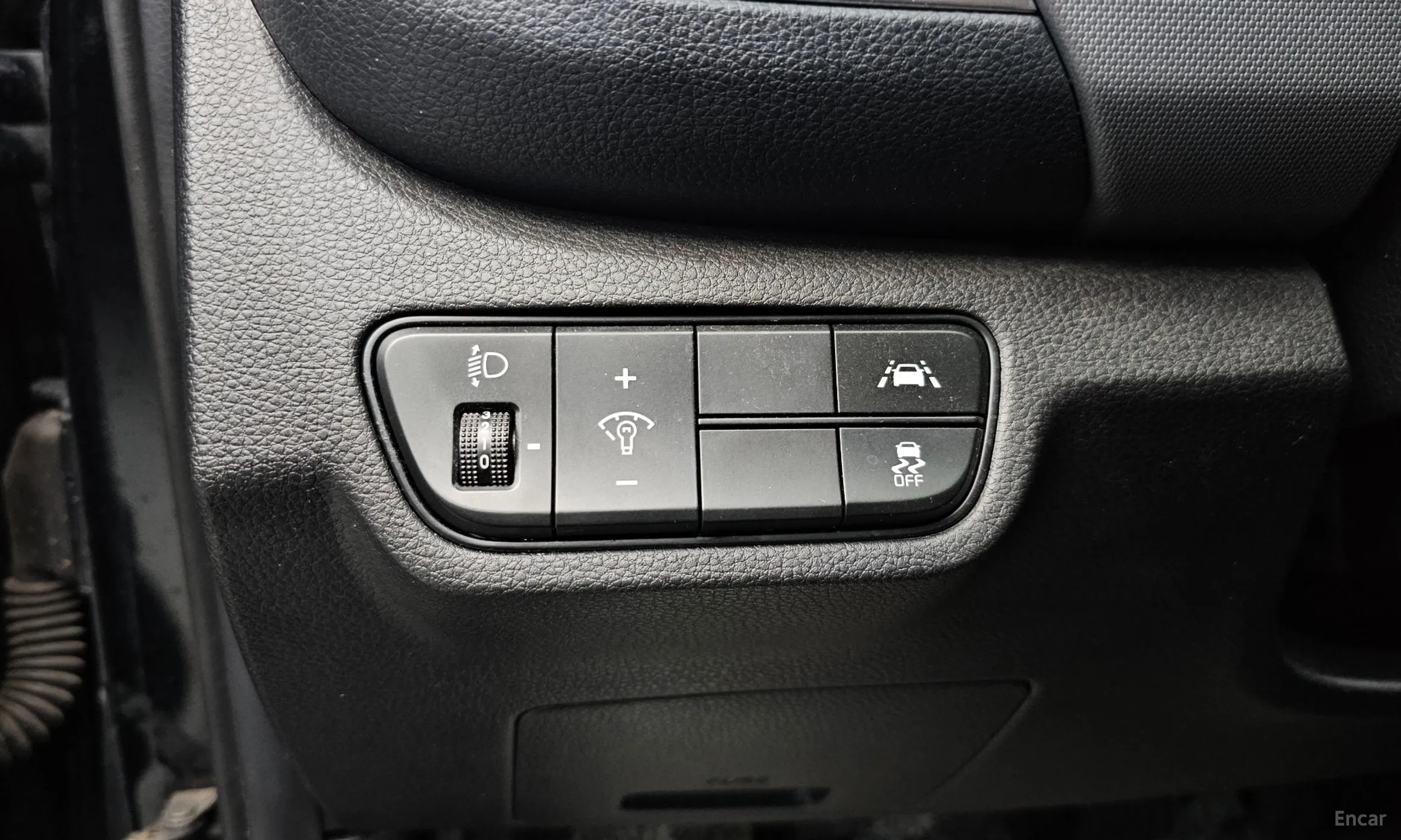 Kia Seltos превью 18