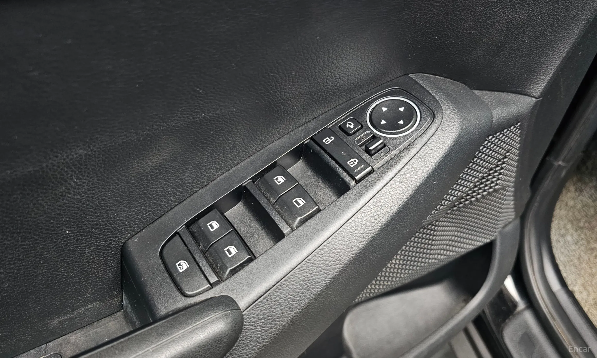 Kia Seltos превью 19