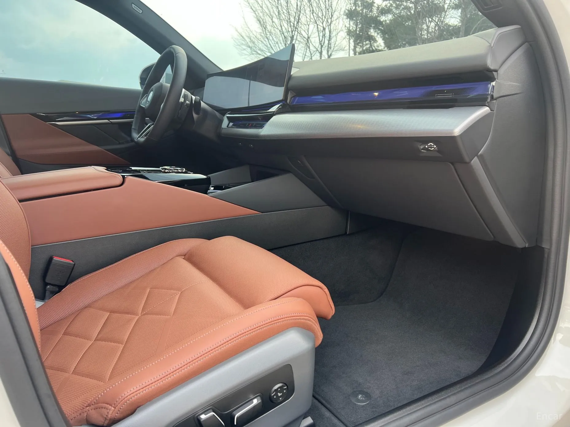 BMW 5 Series (G60) превью 10