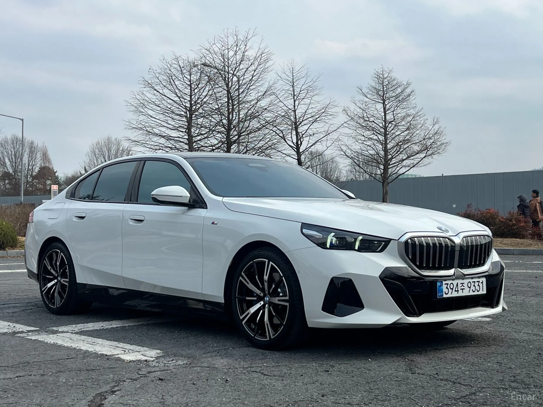 BMW 5 Series (G60) превью 2