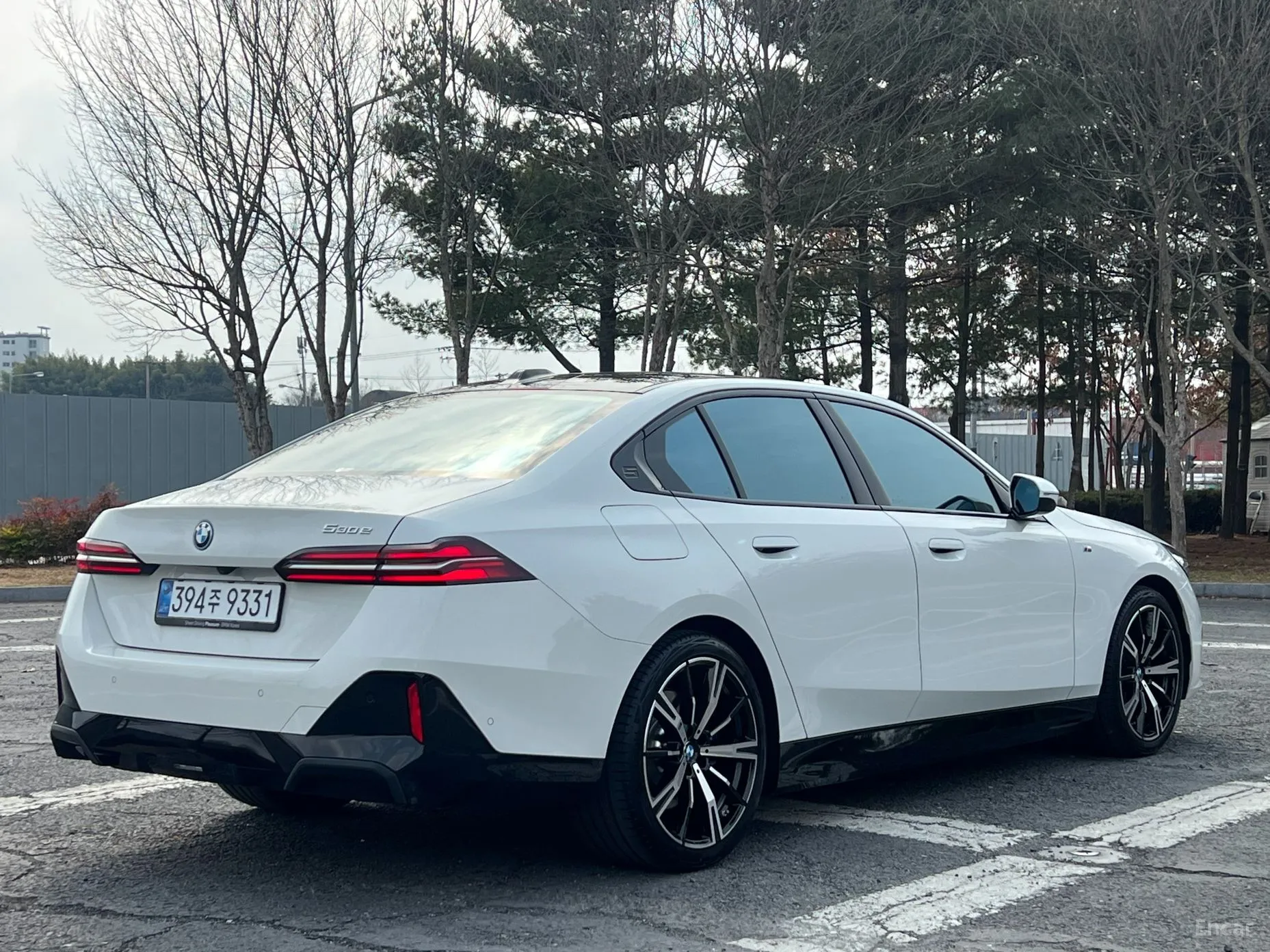 BMW 5 Series (G60) превью 4