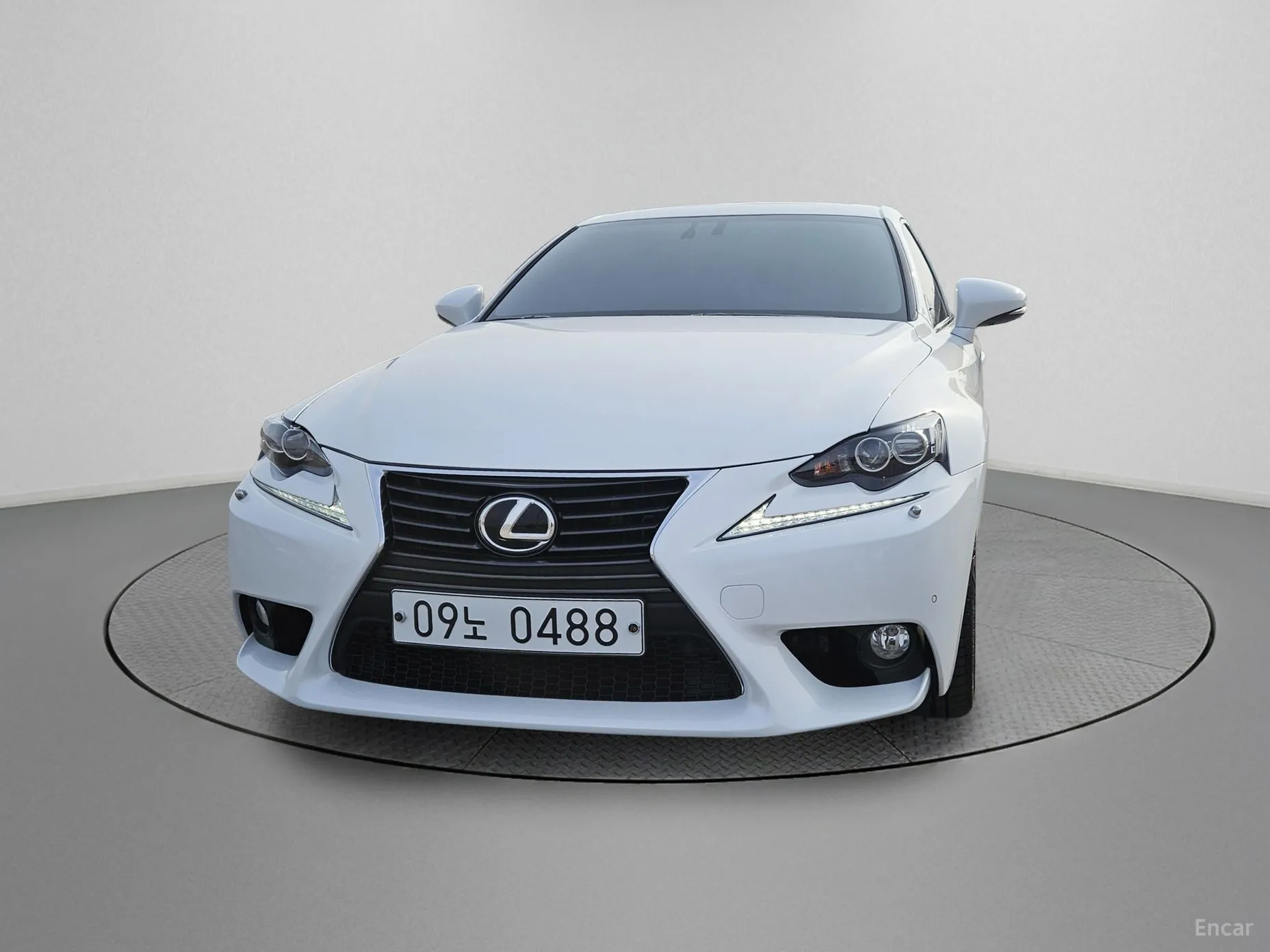 Lexus New IS250 превью 3