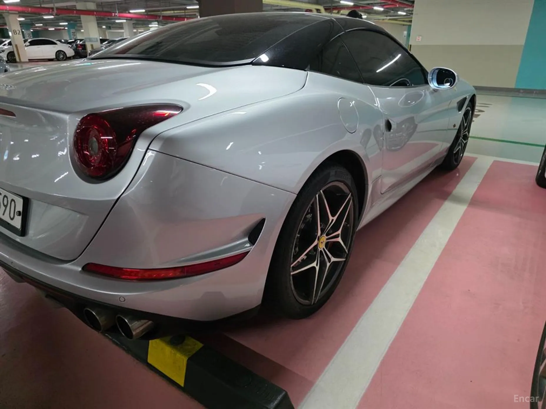 Ferrari California превью 5