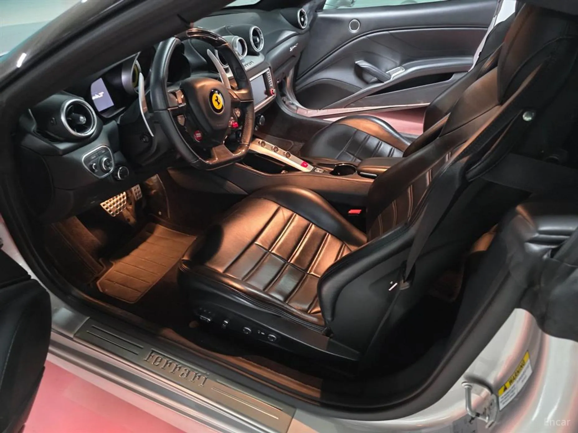 Ferrari California превью 7