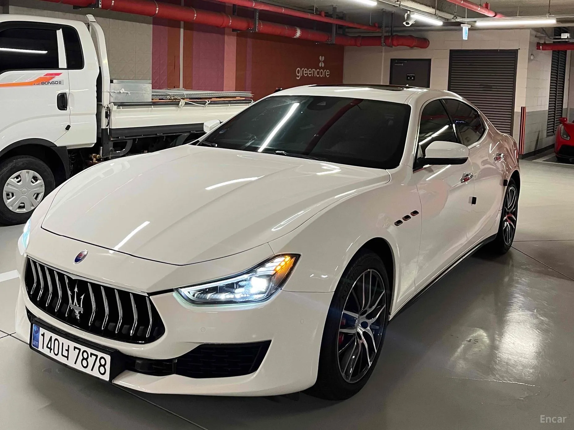 Maserati Ghibli превью 3
