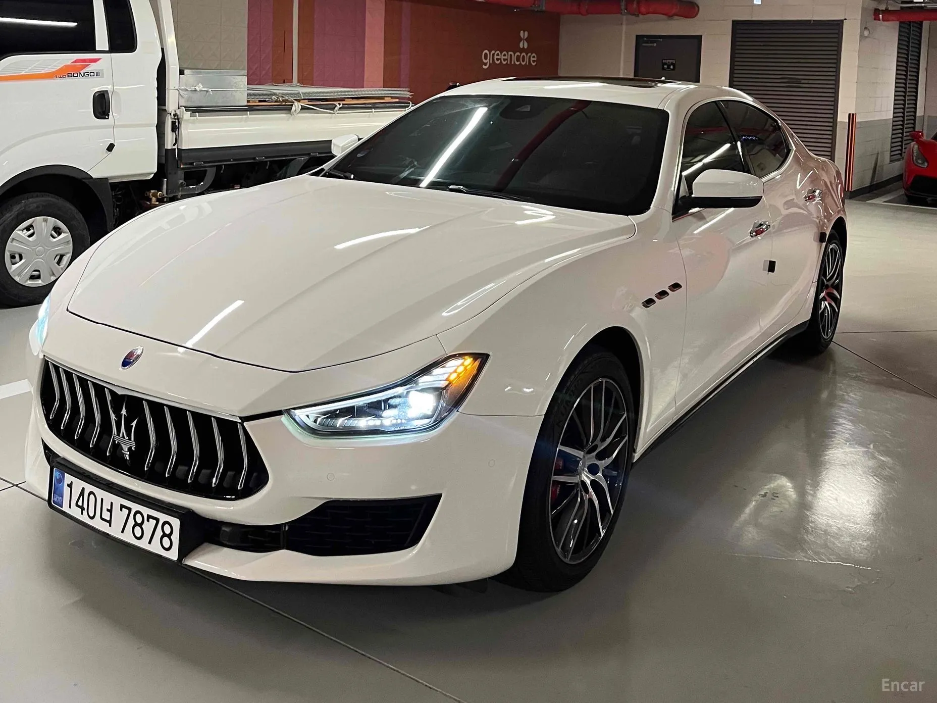 Maserati Ghibli превью 3