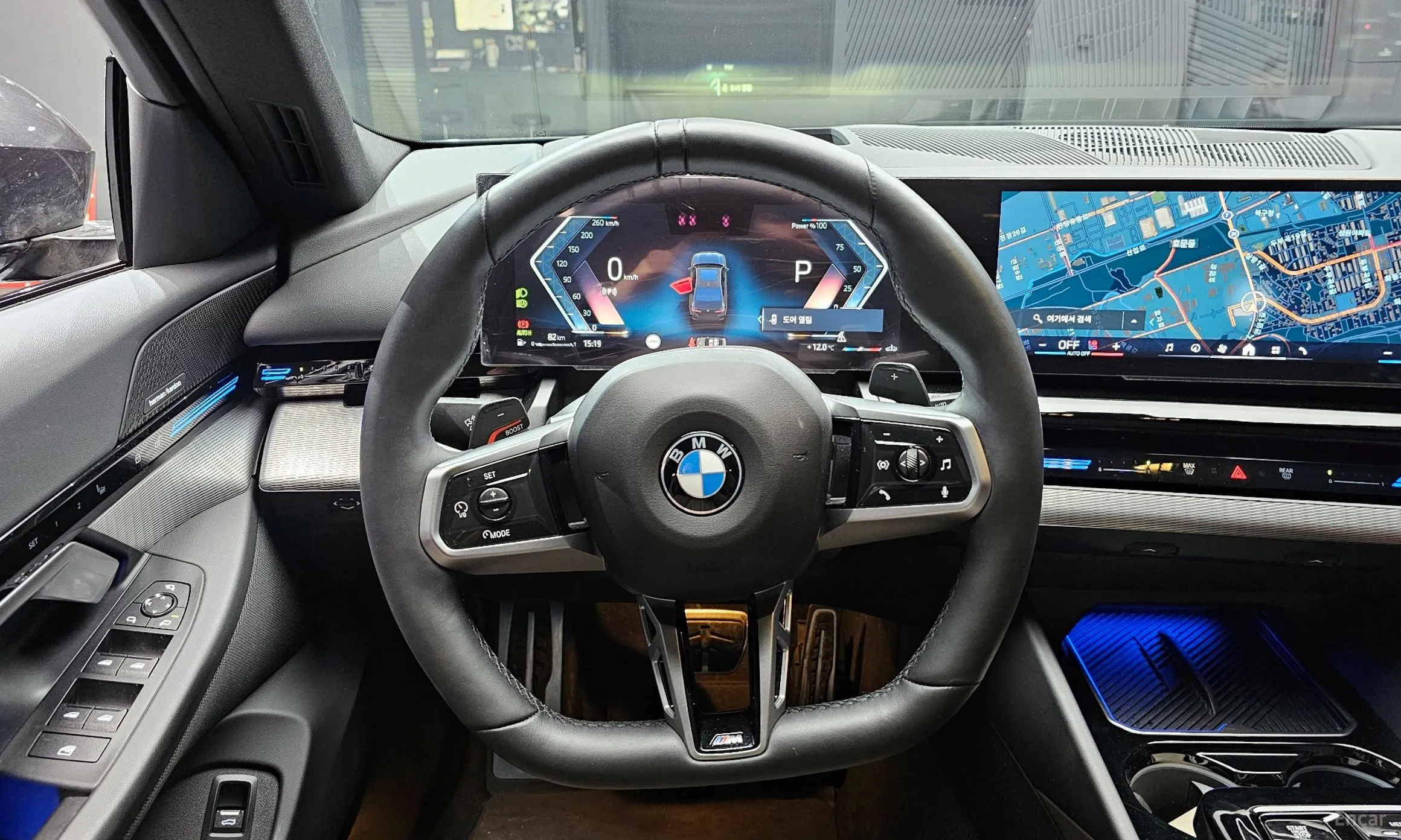 BMW 5 Series (G60) превью 14