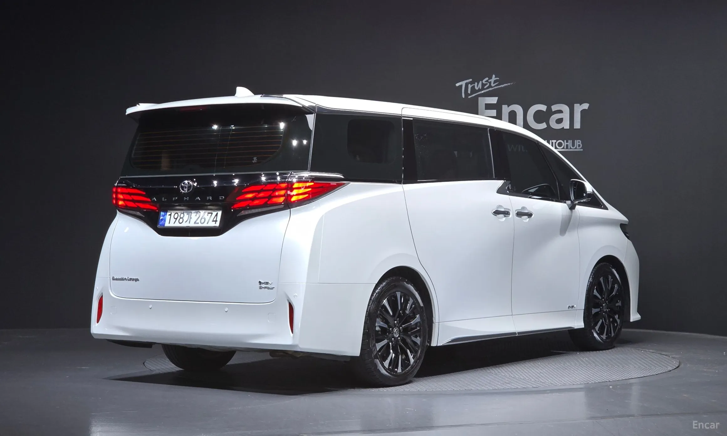Toyota Alphard 4th Generation превью 2