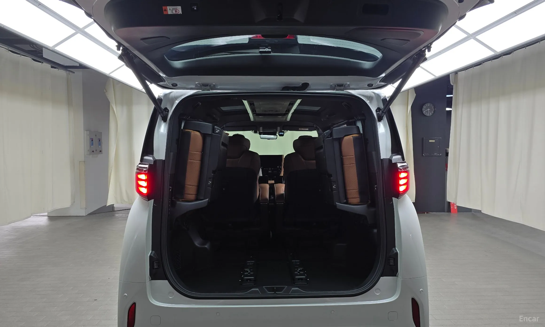 Toyota Alphard 4th Generation превью 20