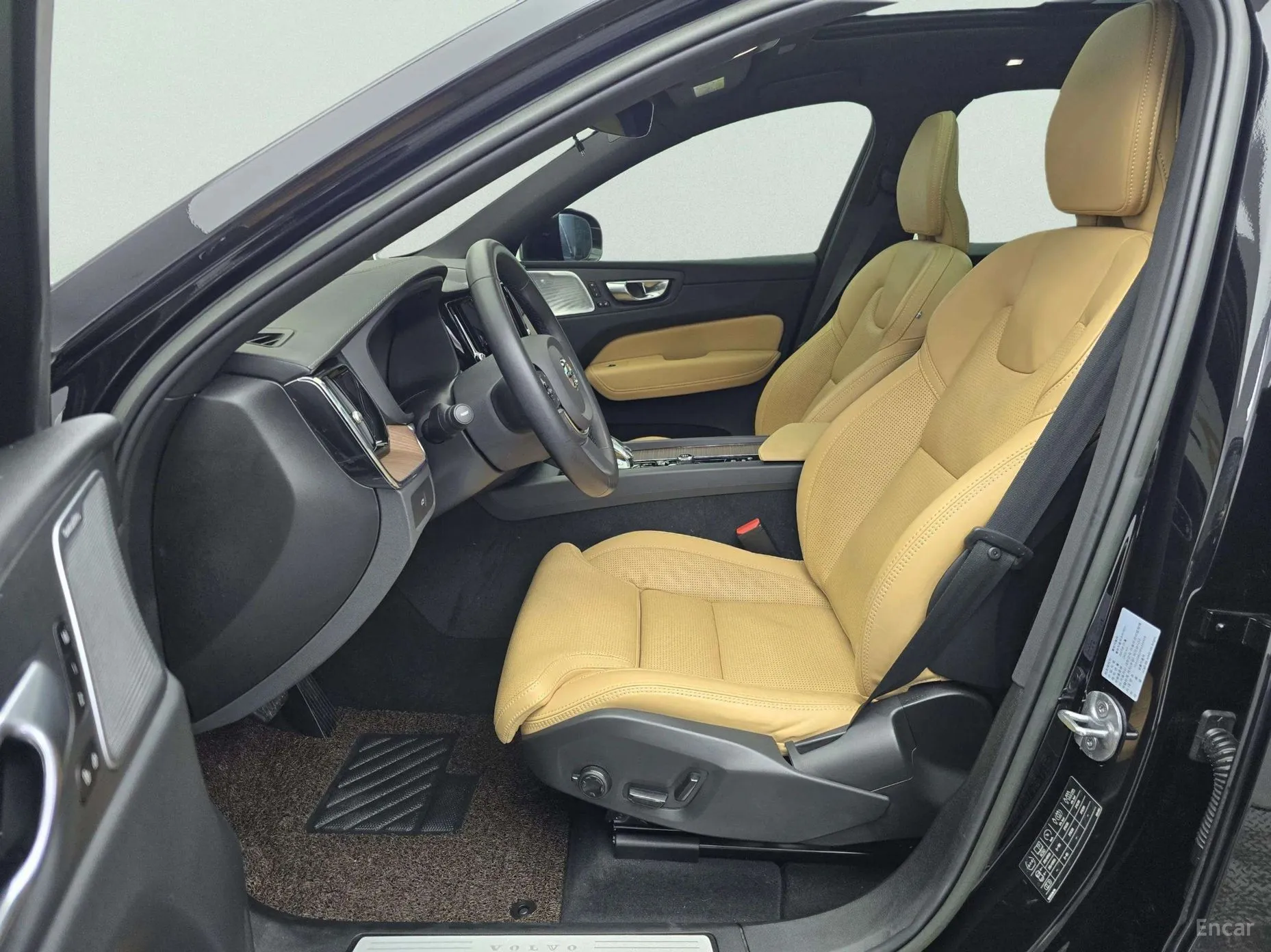 Volvo XC60 Gen 2 превью 10
