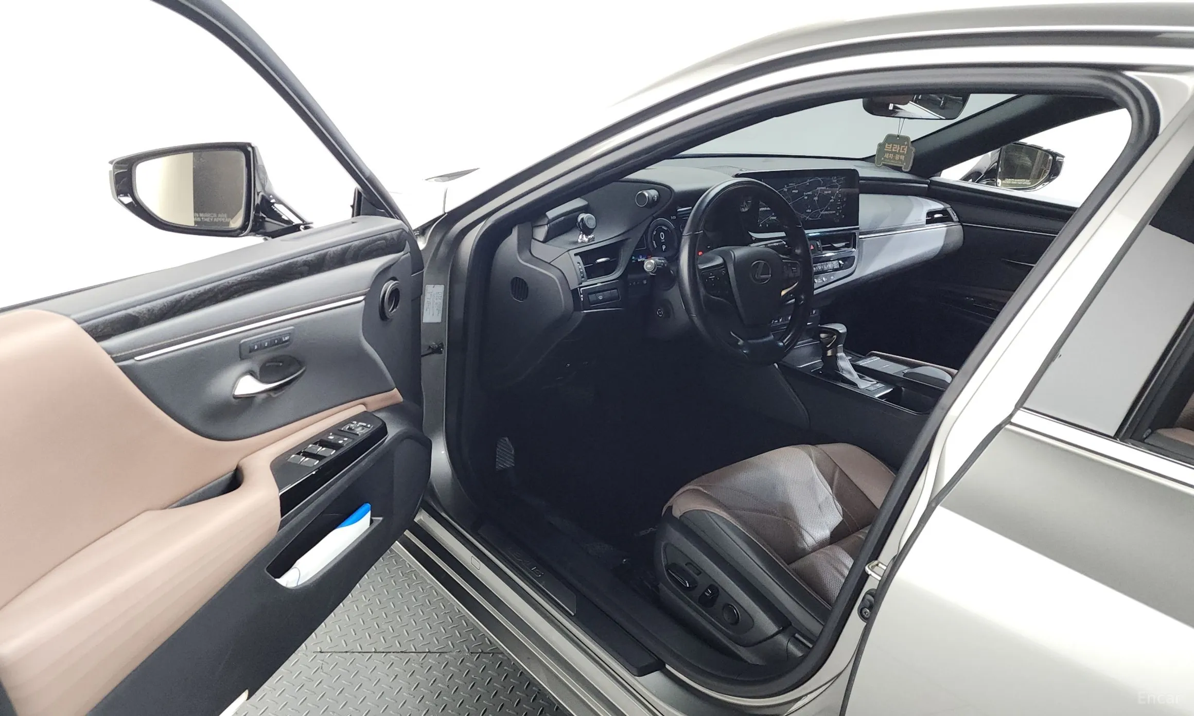 Lexus ES300h 7th Generation превью 10