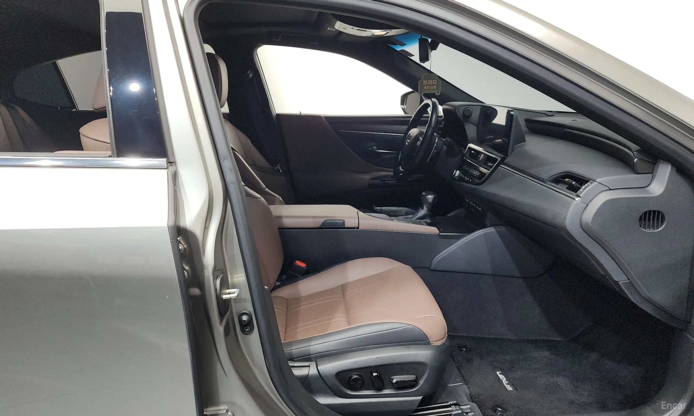 Lexus ES300h 7th Generation превью 11