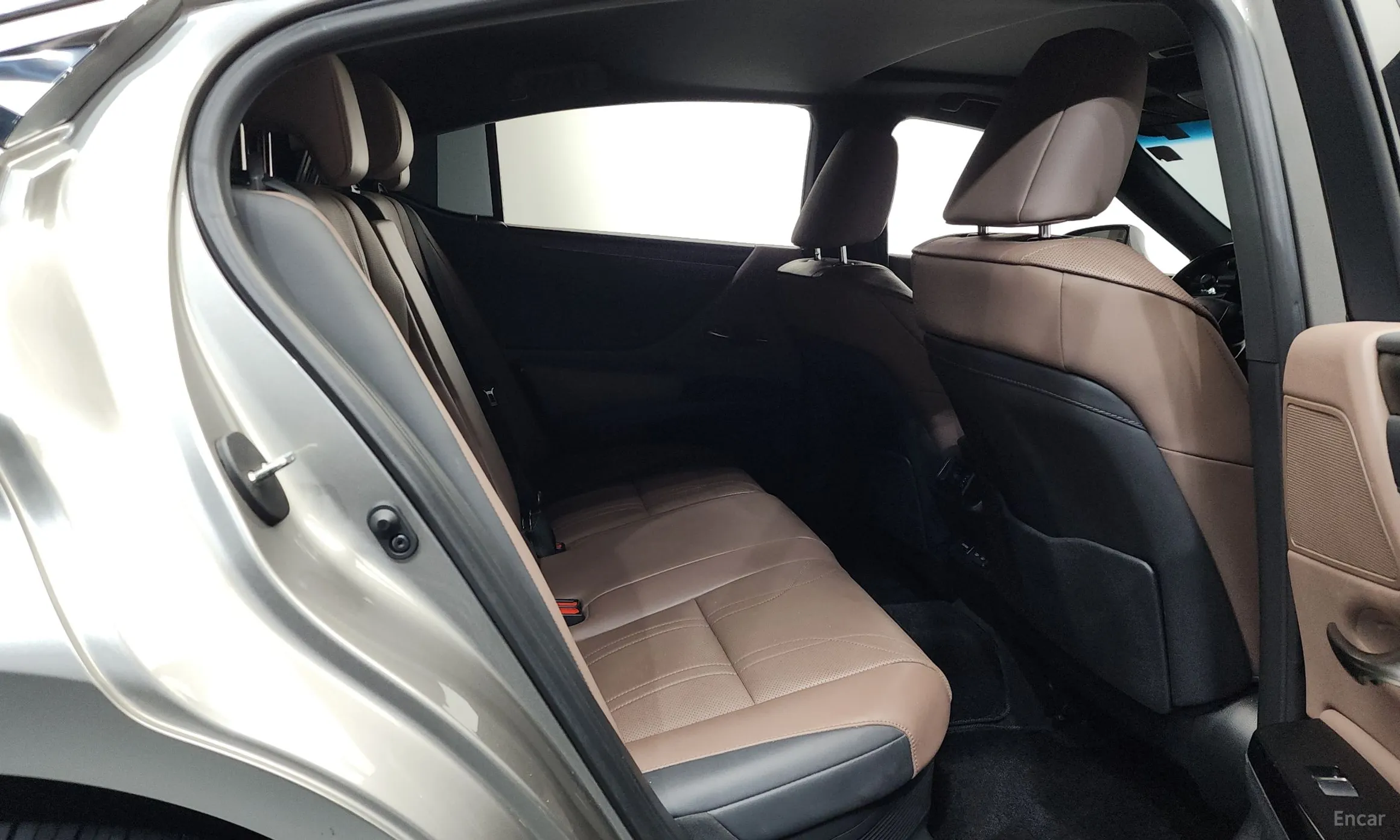 Lexus ES300h 7th Generation превью 12