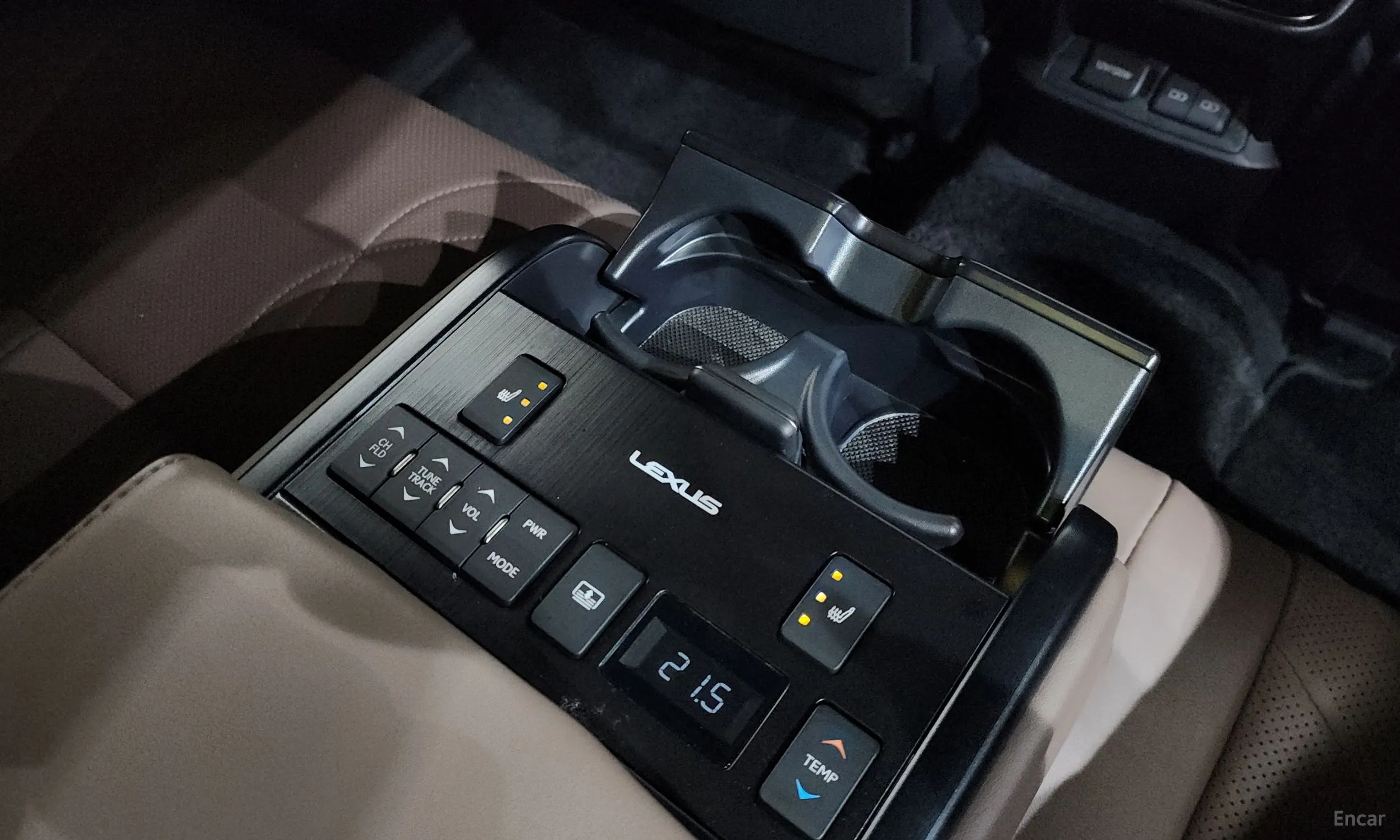 Lexus ES300h 7th Generation превью 19