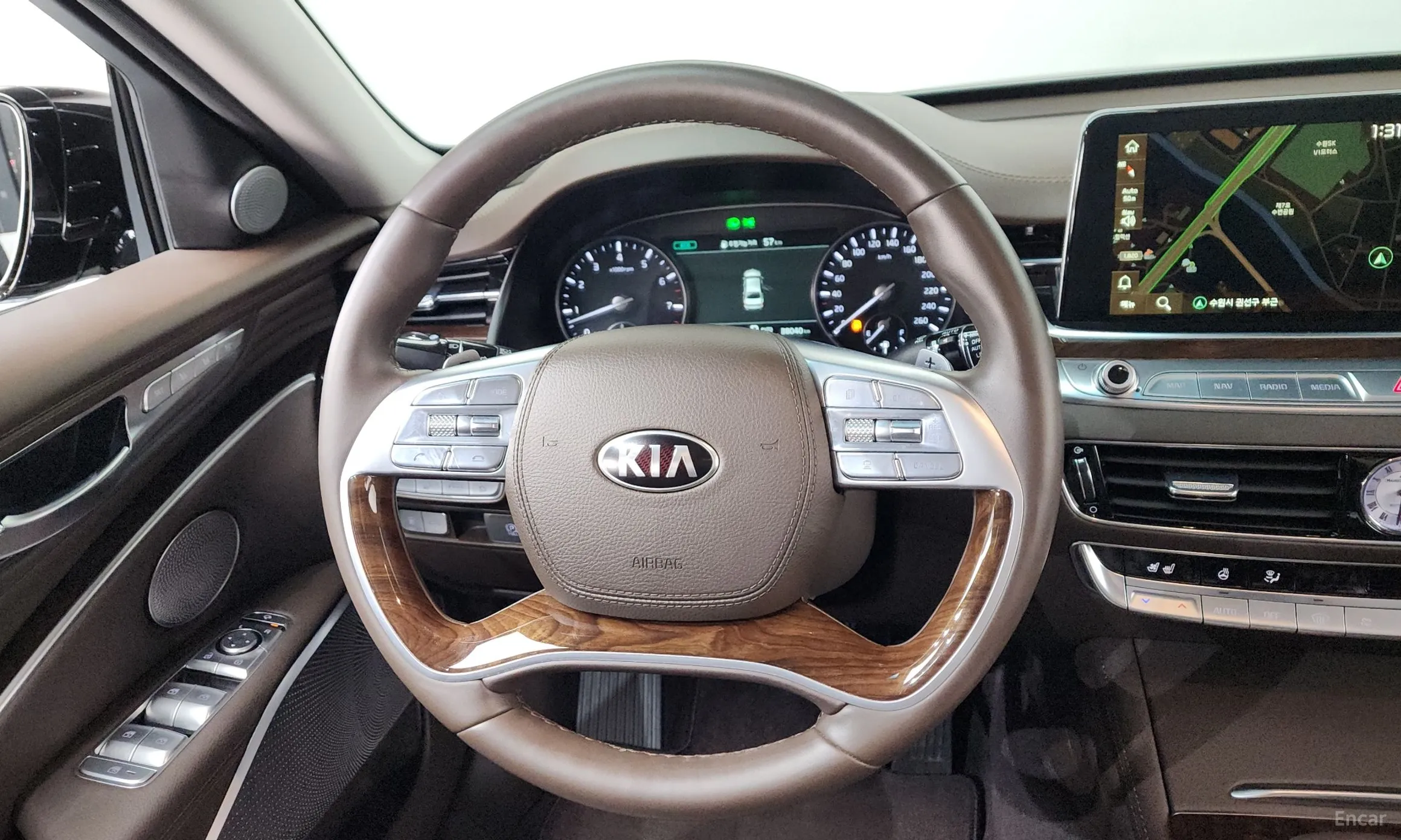 Kia K9 превью 13