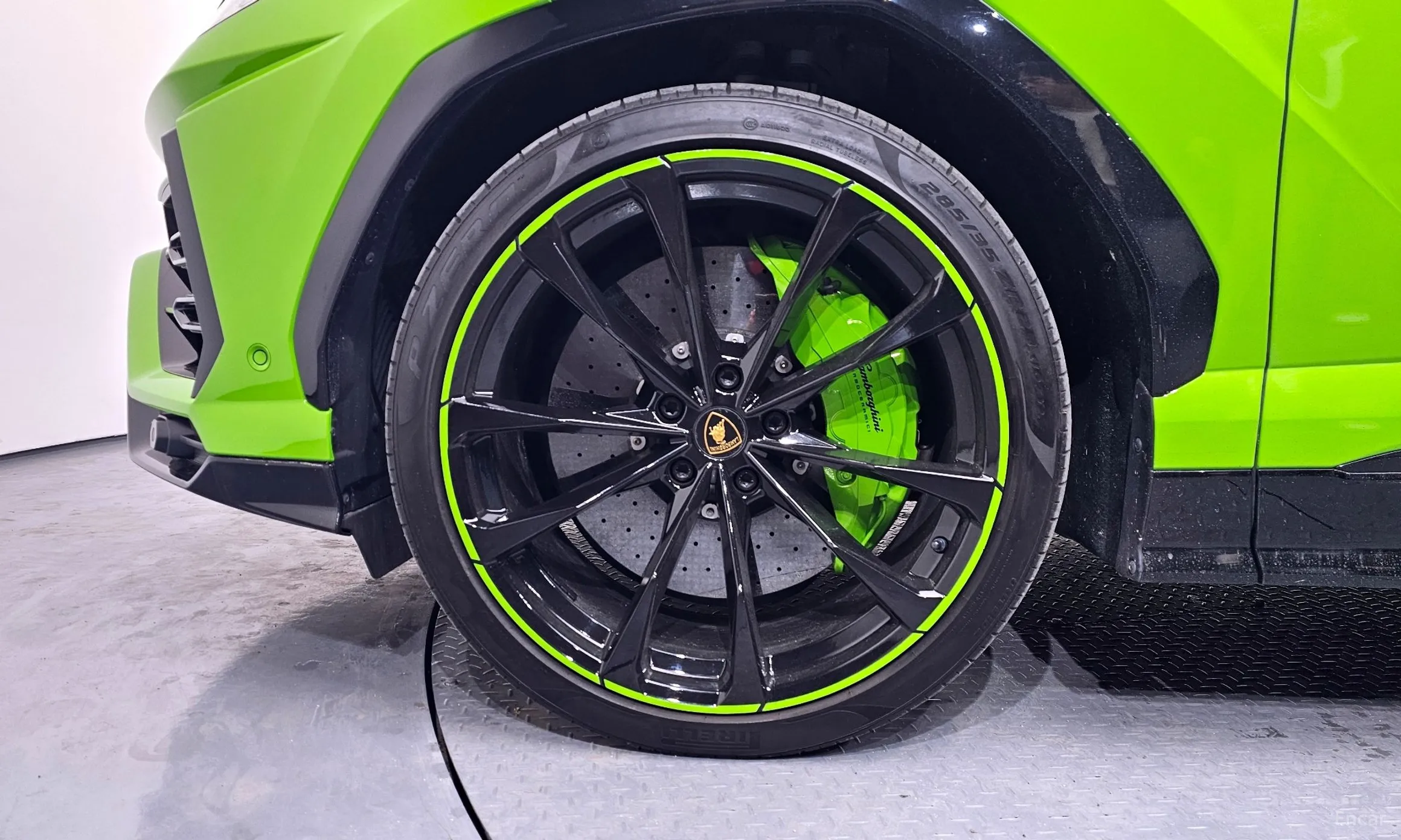Lamborghini Urus превью 5