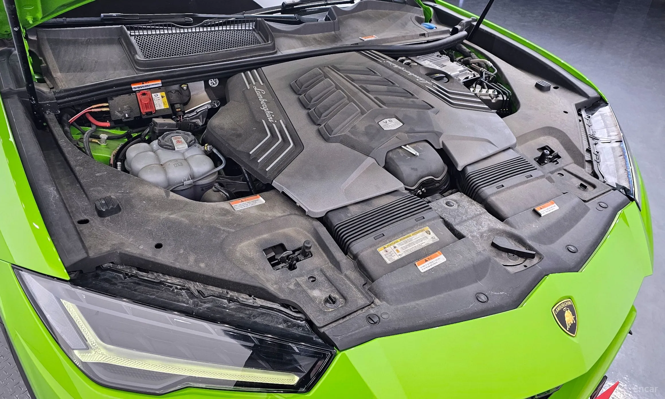 Lamborghini Urus превью 6