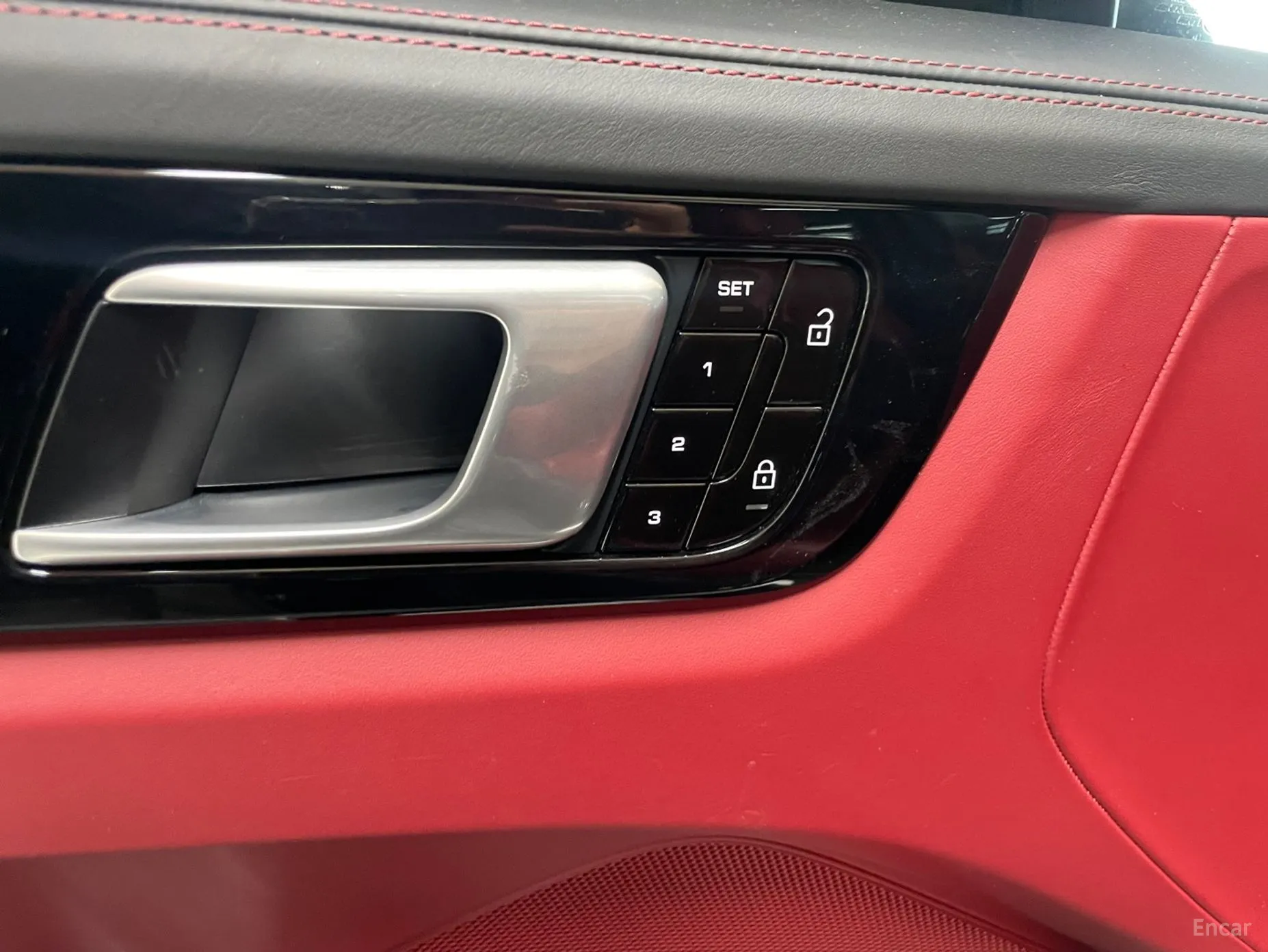 Porsche Cayenne (PO536) превью 16