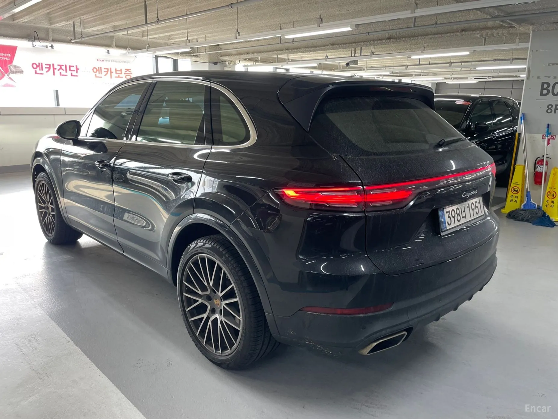 Porsche Cayenne (PO536) превью 3