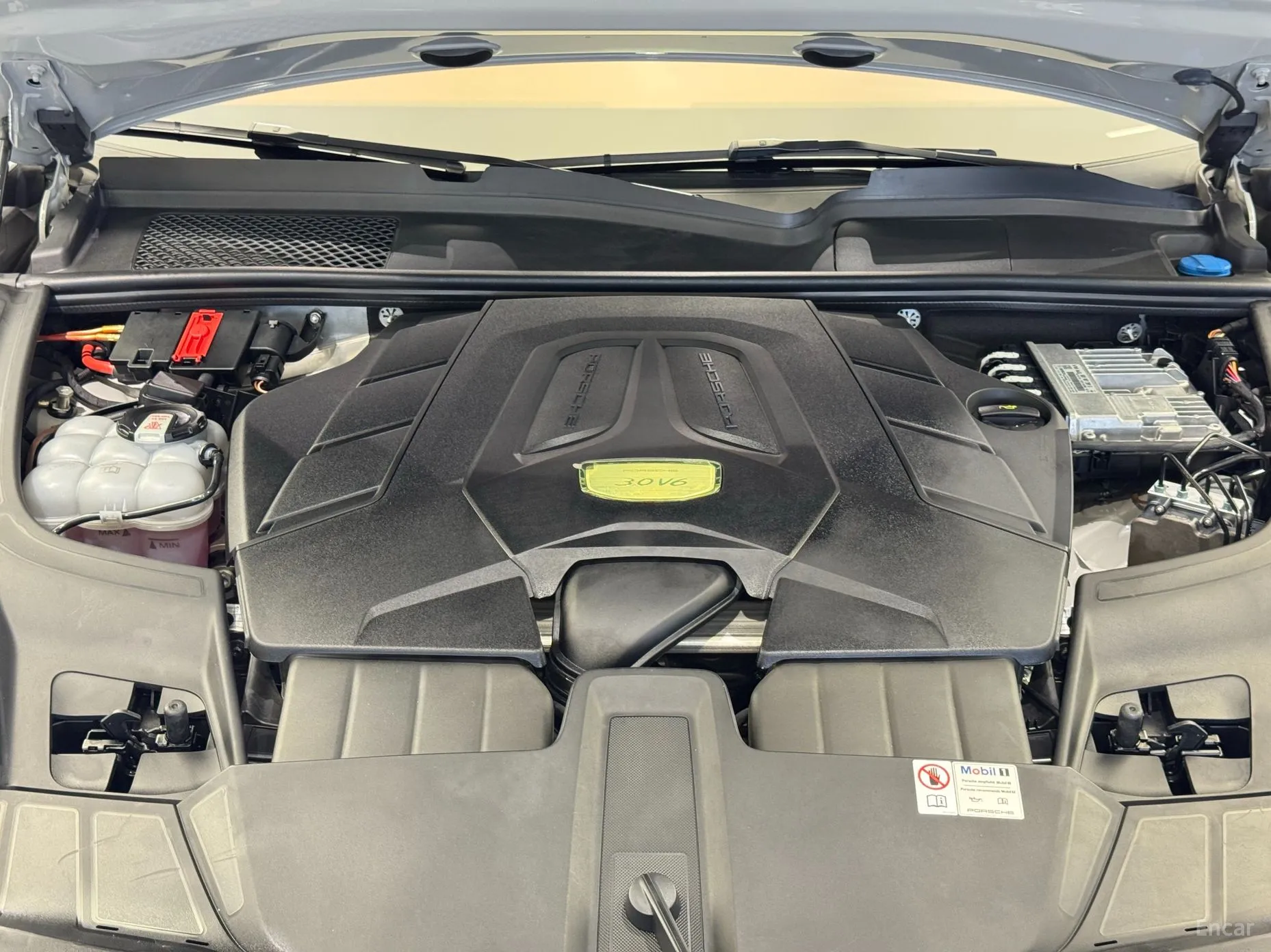 Porsche Cayenne (PO536) превью 18