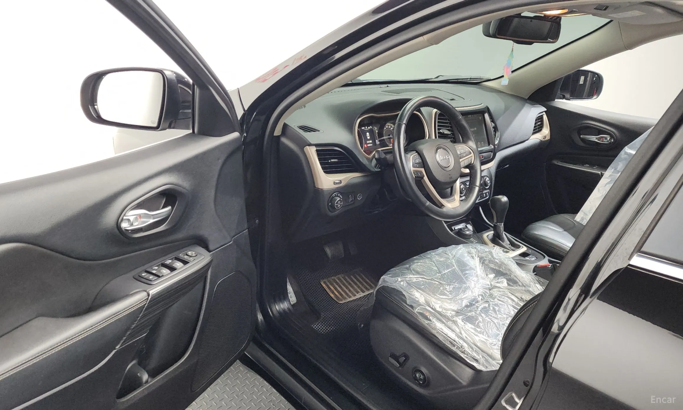 Jeep Cherokee (KL) превью 10