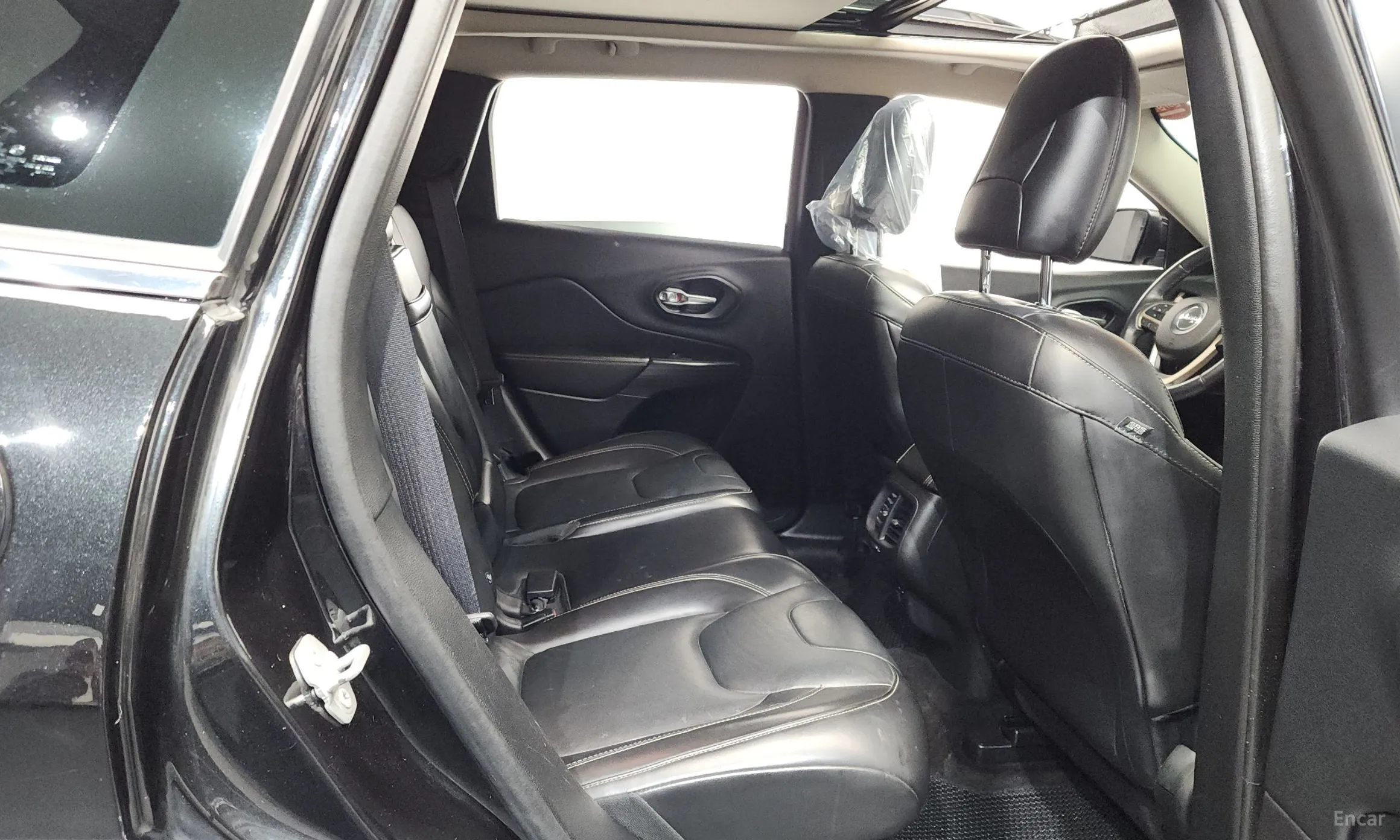 Jeep Cherokee (KL) превью 12