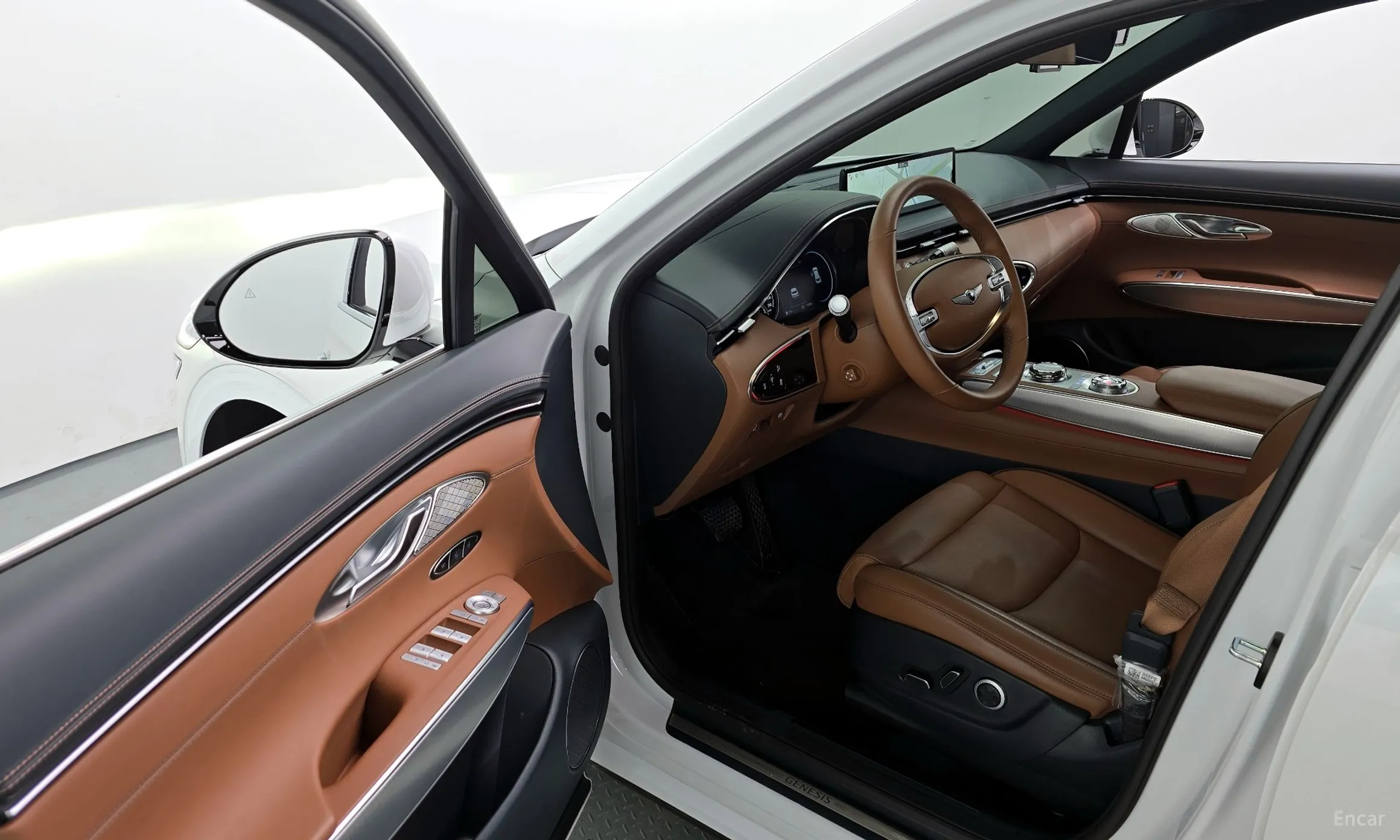 Genesis GV70 превью 10