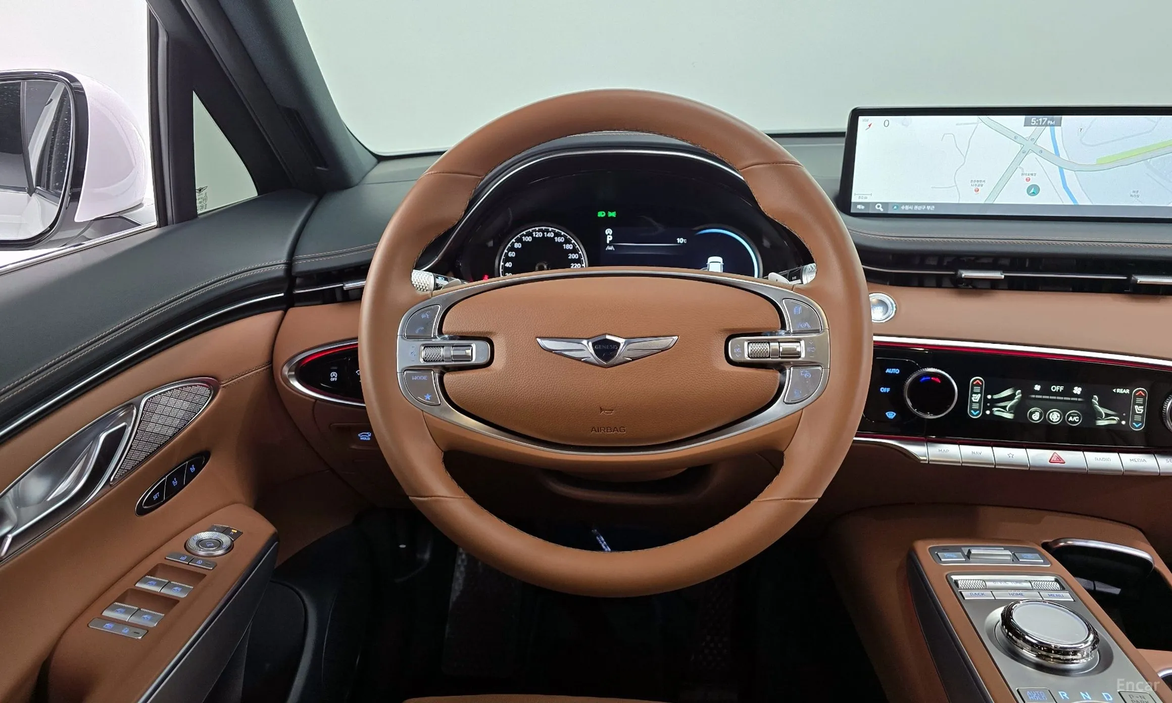 Genesis GV70 превью 13