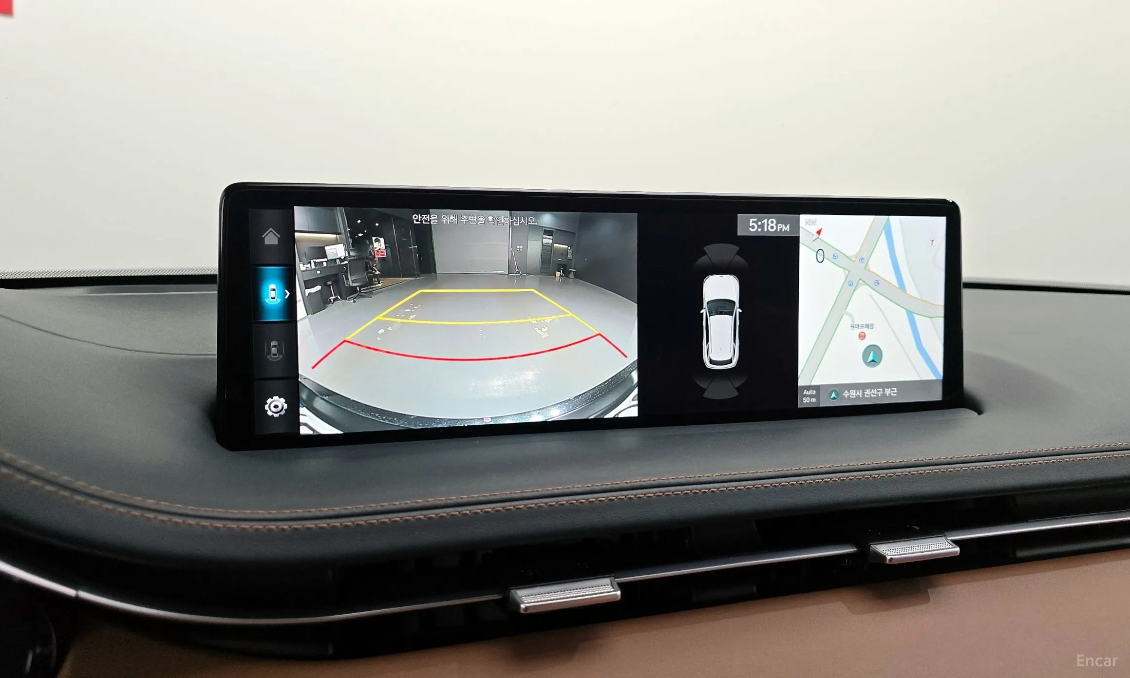 Genesis GV70 превью 15