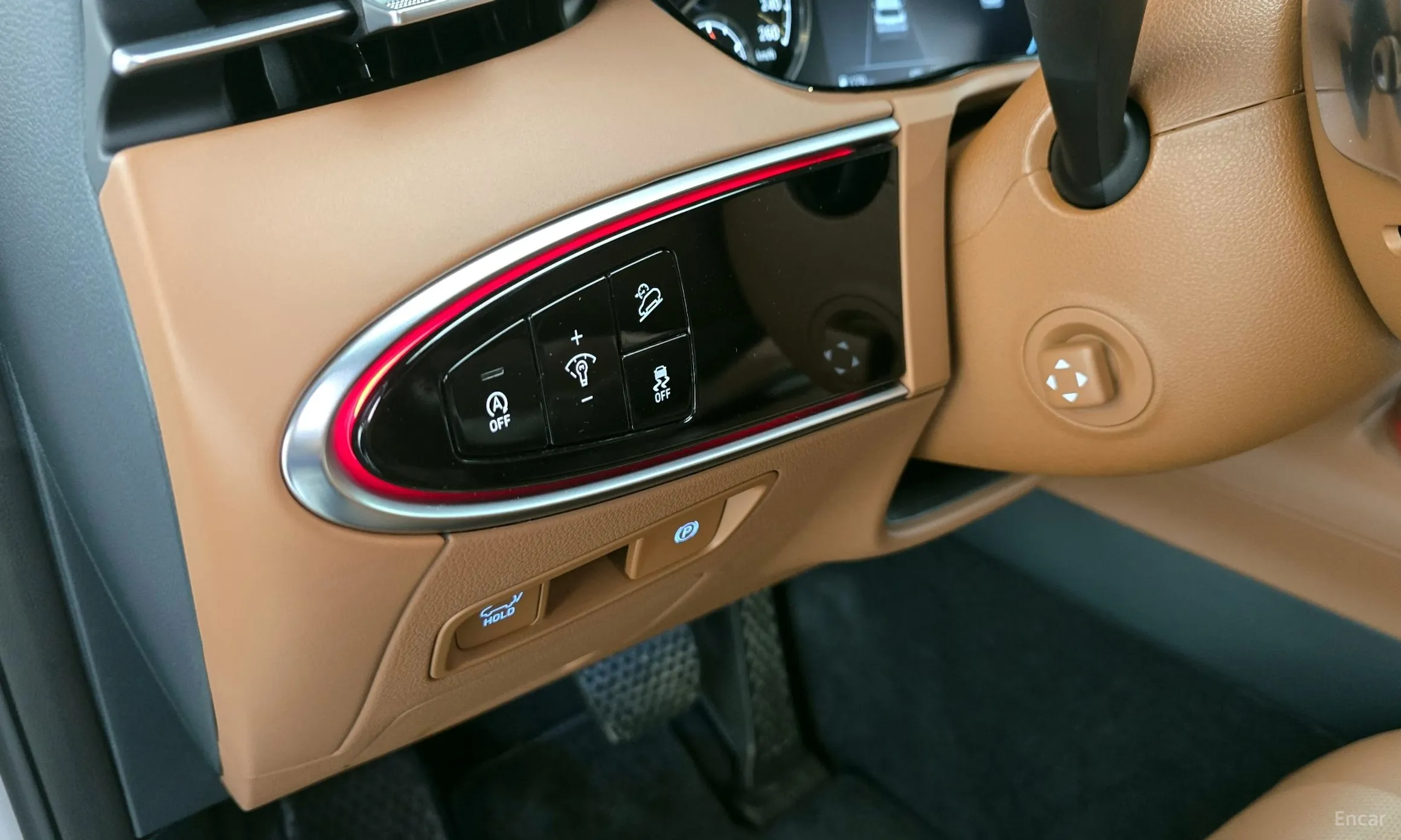 Genesis GV70 превью 17