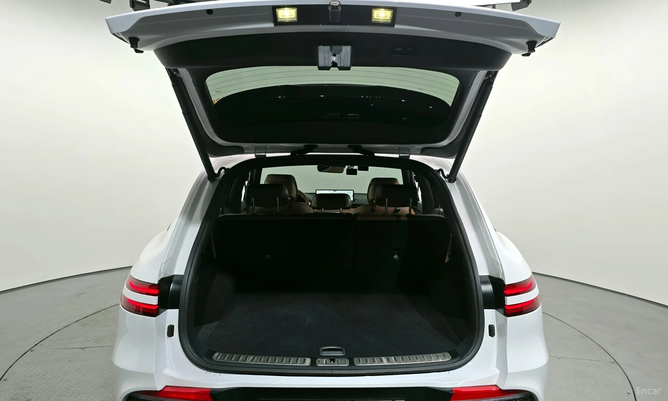 Genesis GV70 превью 20