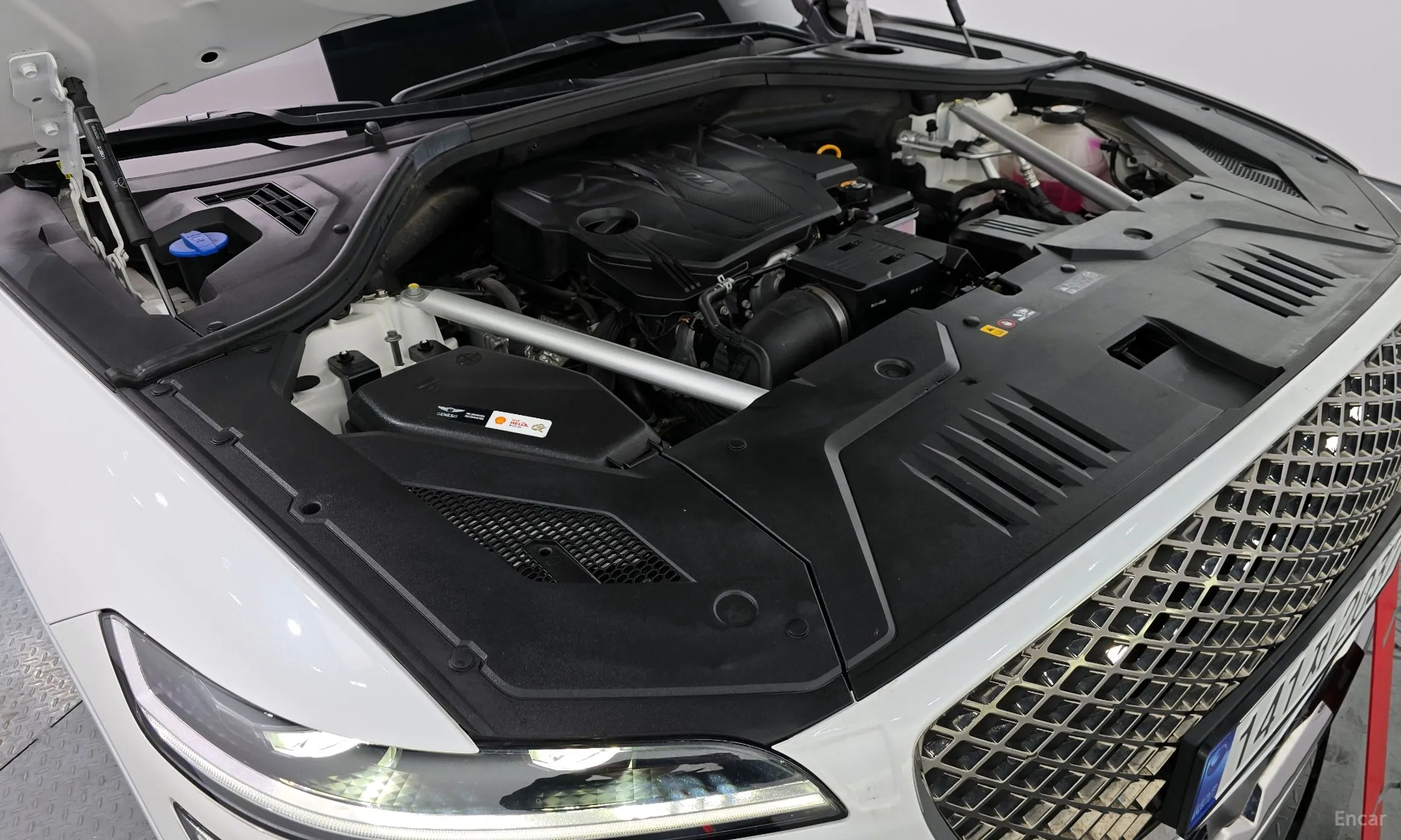 Genesis GV70 превью 6