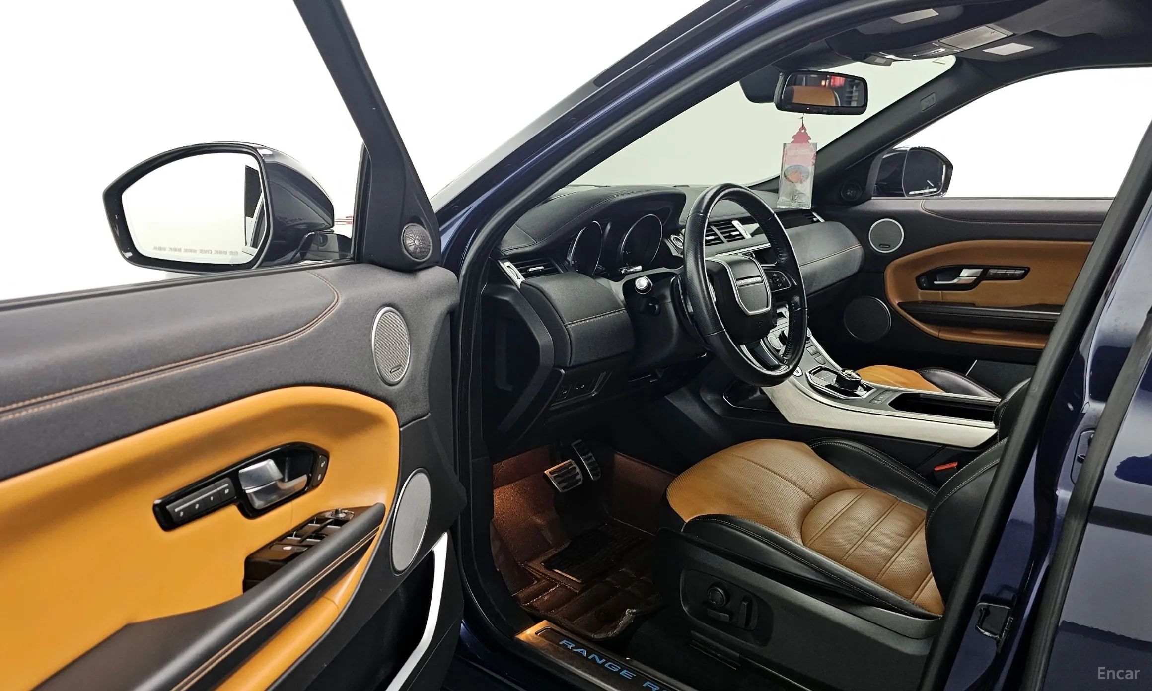 Land Rover Range Rover Evoque превью 11