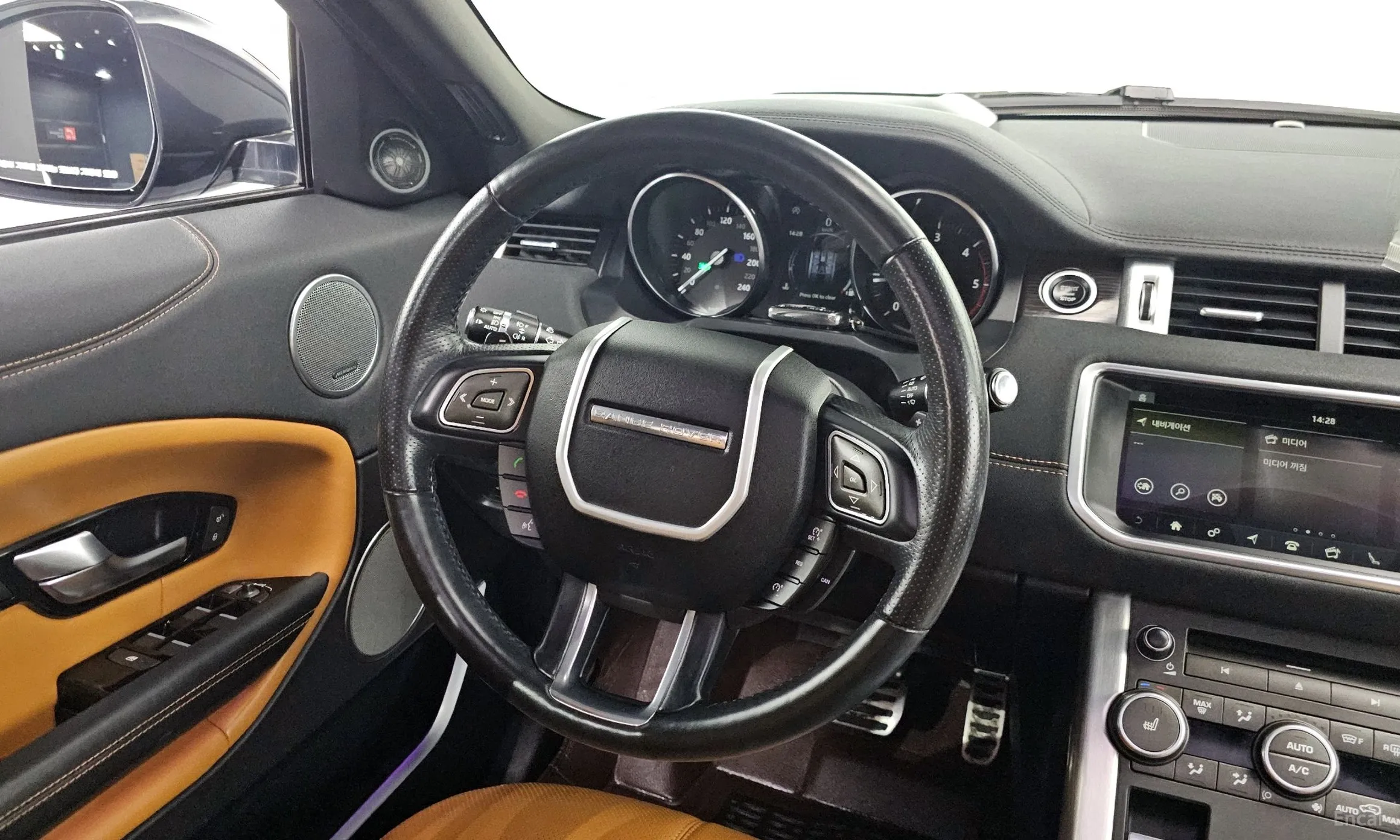 Land Rover Range Rover Evoque превью 13
