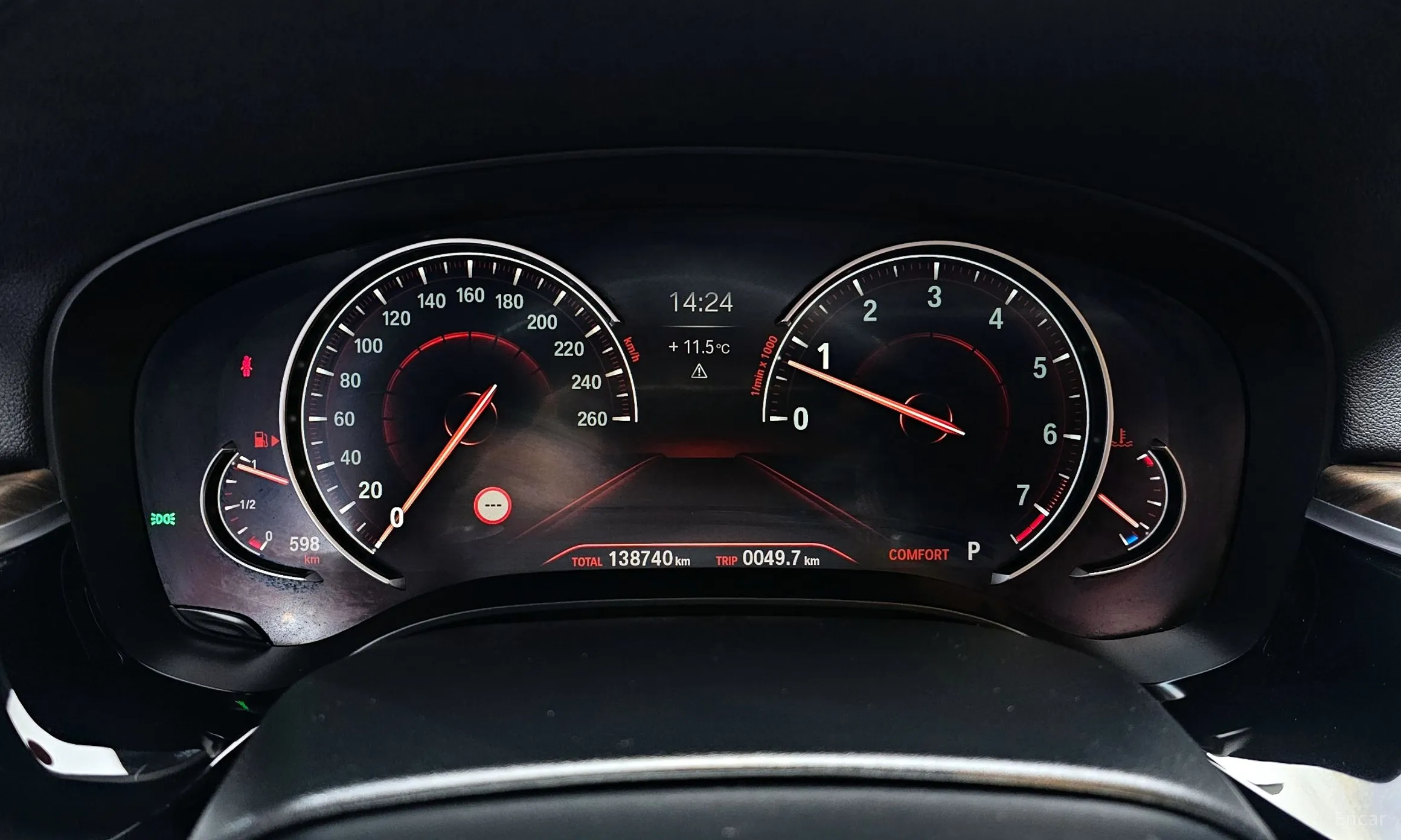 BMW 5 Series (G30) превью 8