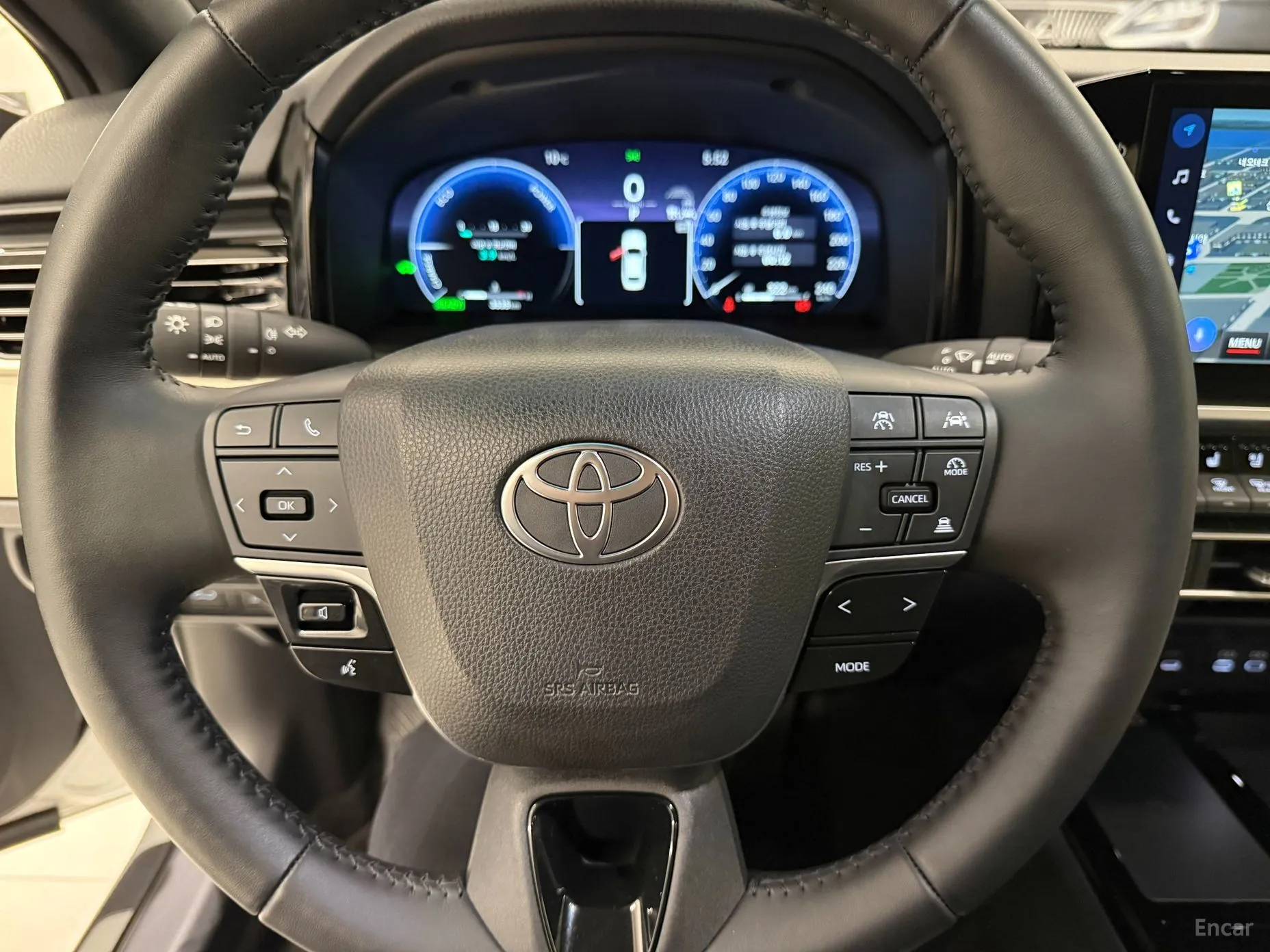 Toyota Camry (XV80) превью 11
