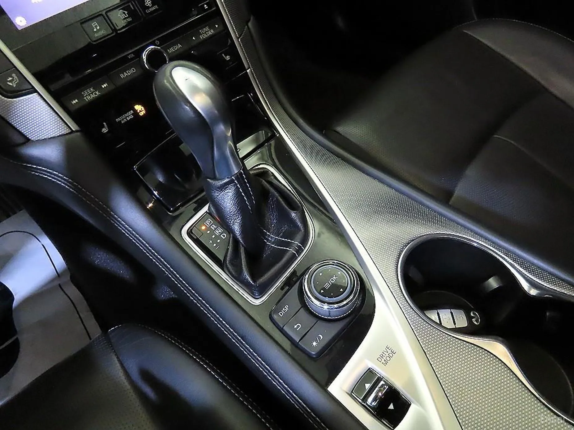 Infiniti Q50 превью 9