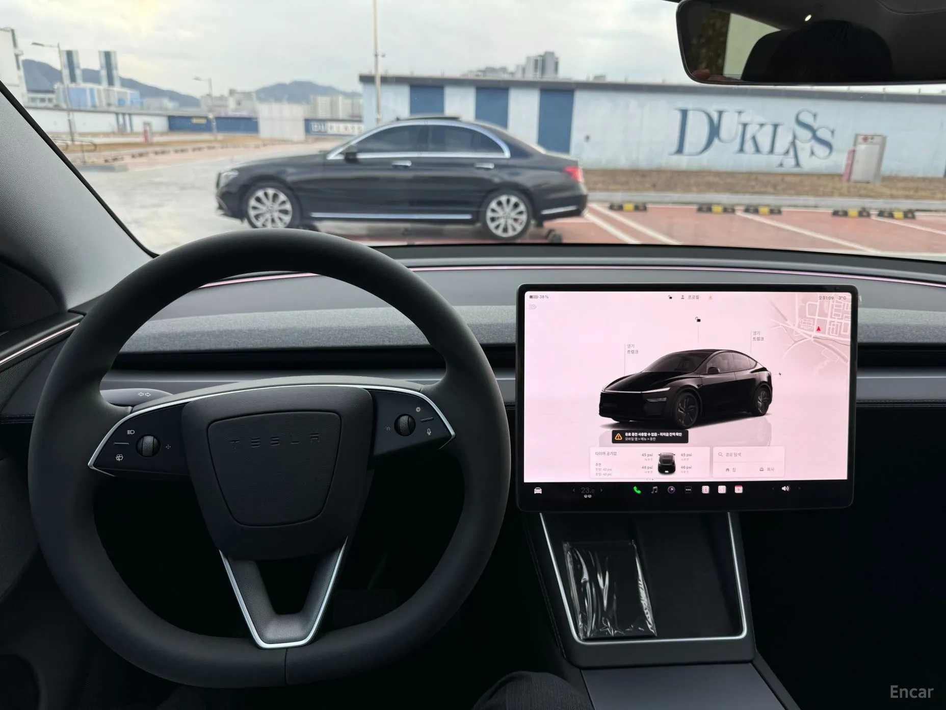Tesla Model Y превью 11